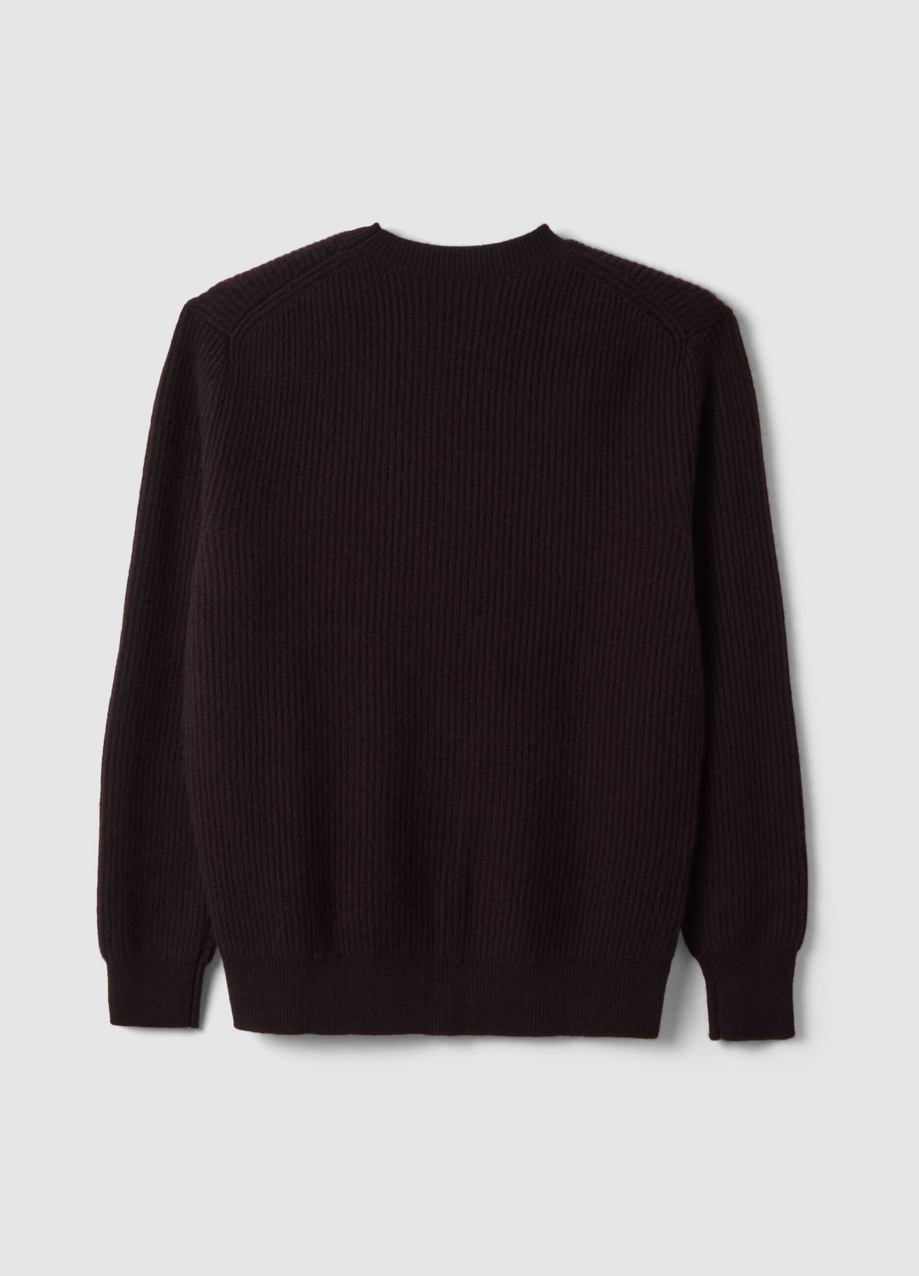 Maglia marrone in puro cashmere a costine regular fit