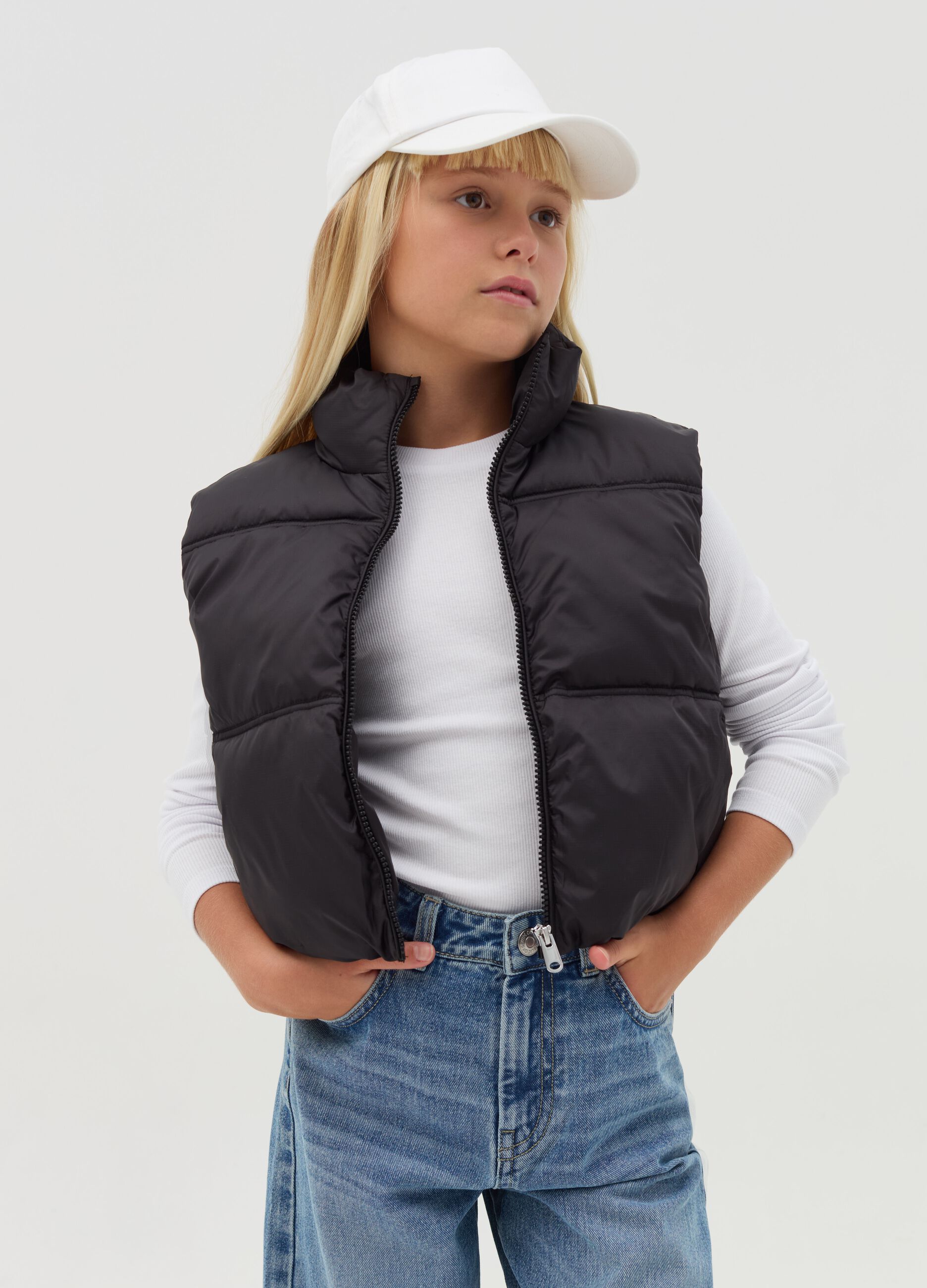 Full-zip quilted crop gilet