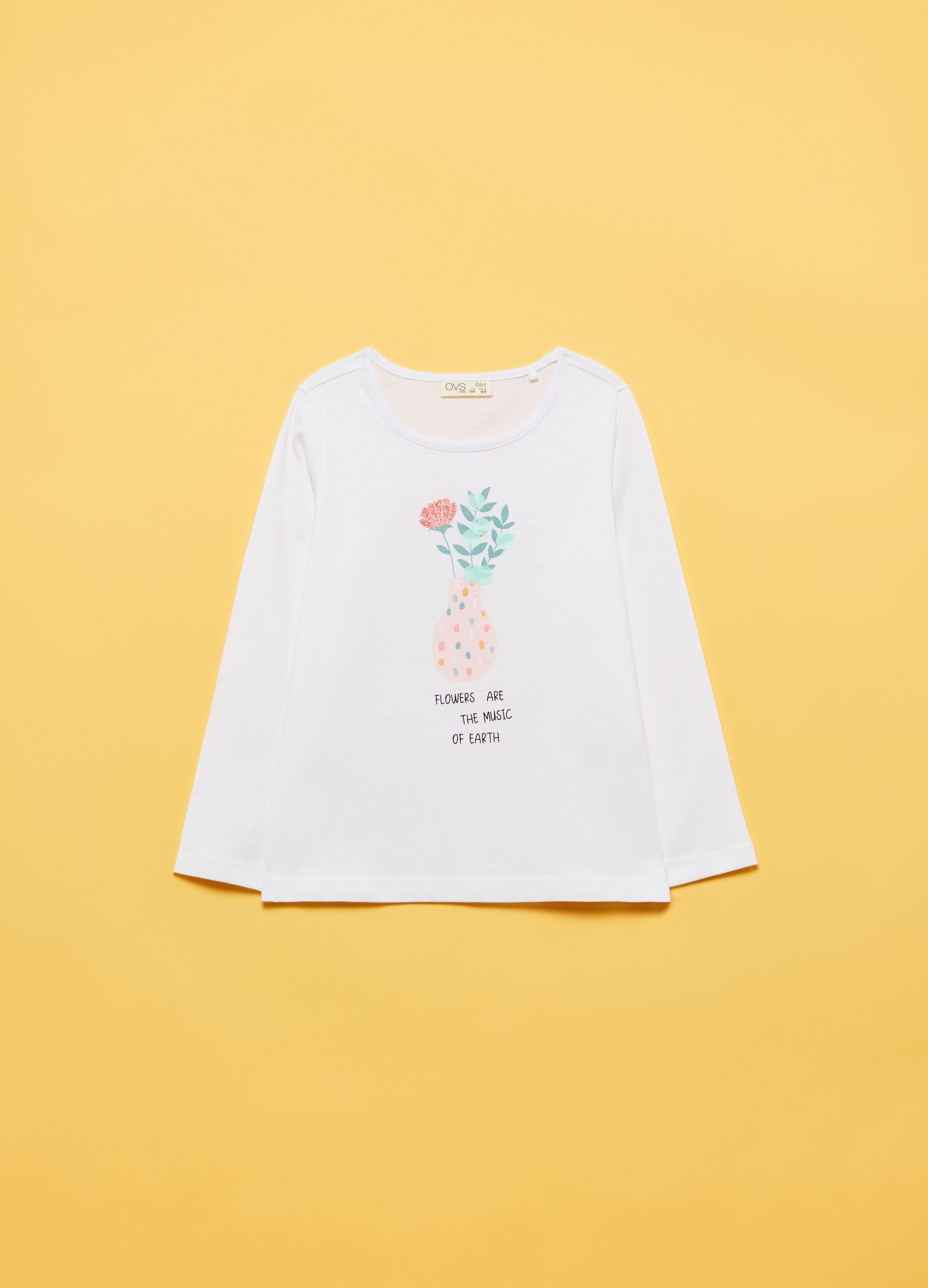 Camiseta manga larga con estampado de flores