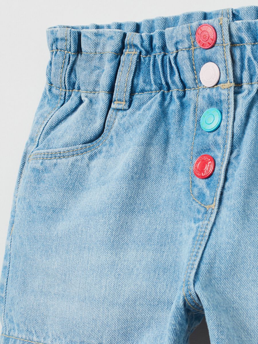 Shorts in denim con bottoni multicolore_2