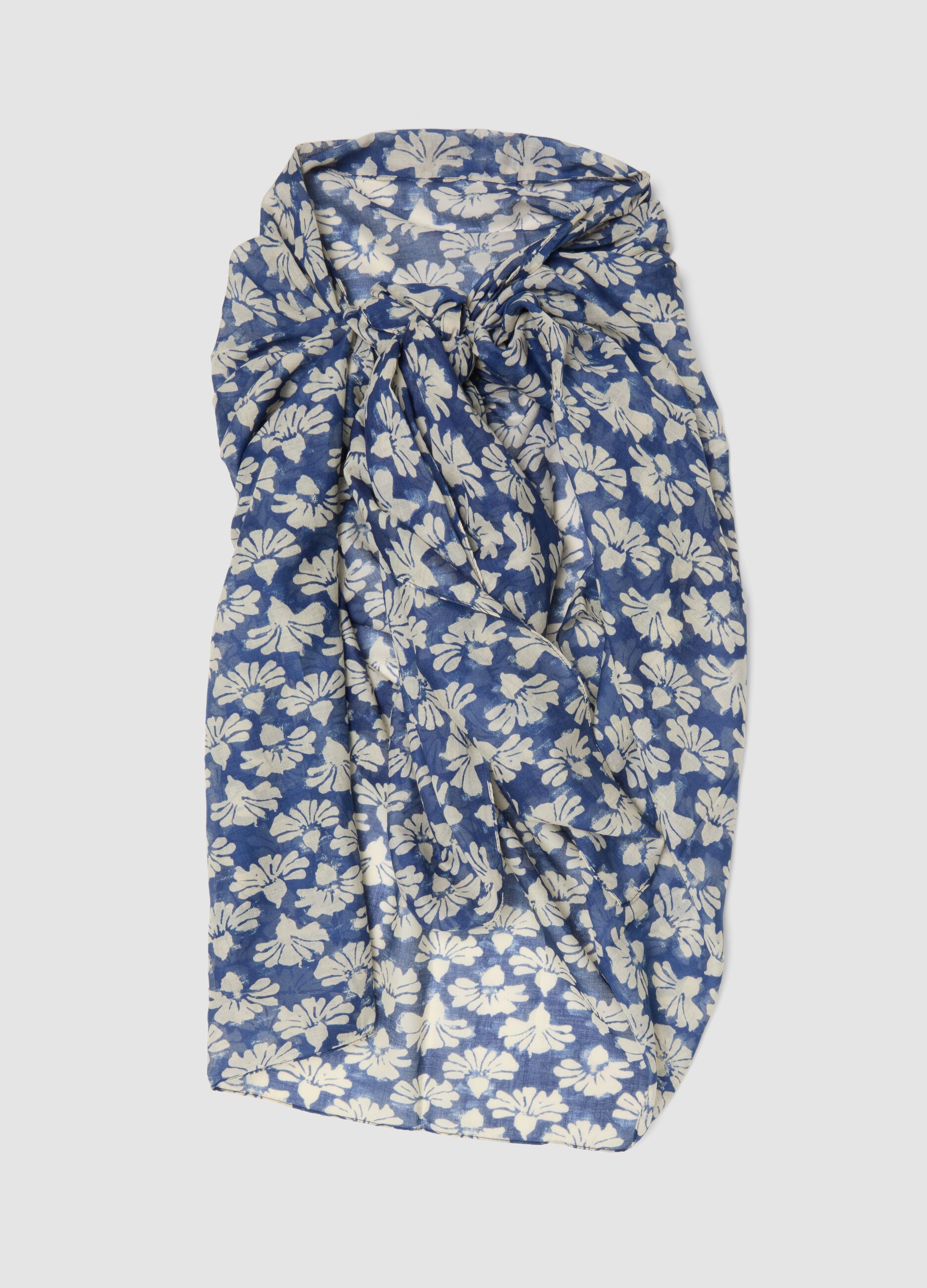 Sarong azul em algod&atilde;o puro com estampado floral