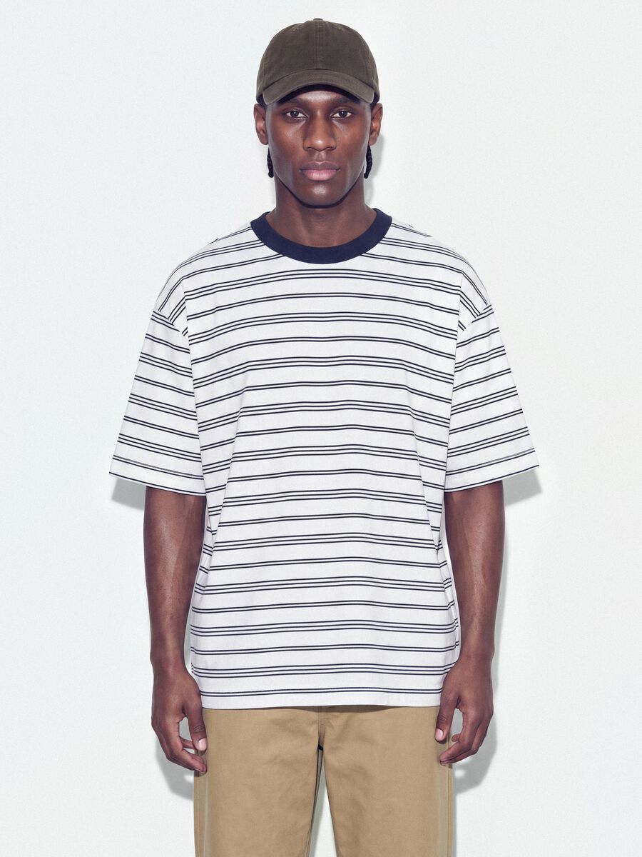T-shirt blu a righe in puro cotone boxy fit_0