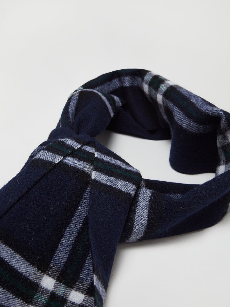 Wool scarf with check pattern_1