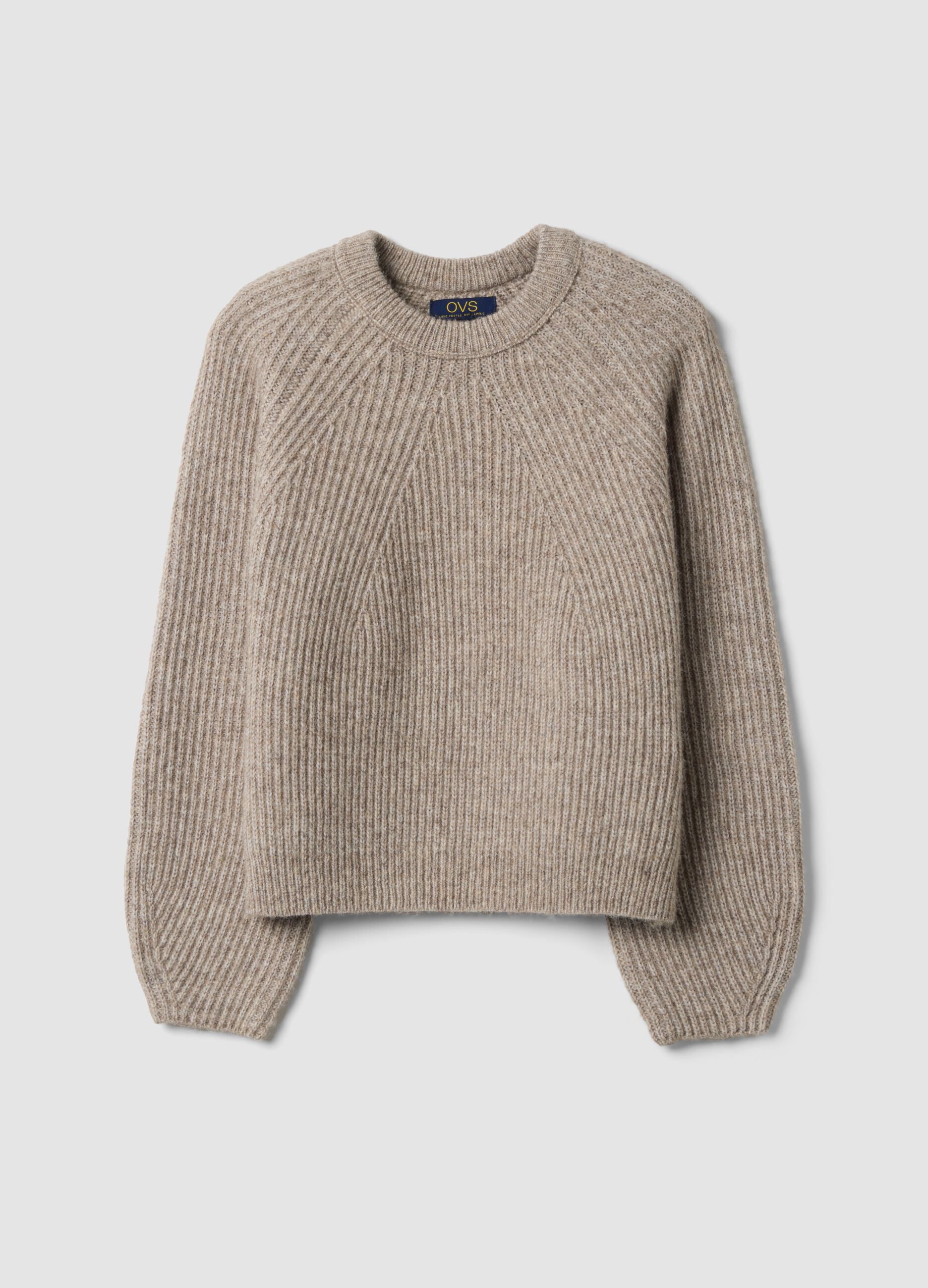 Maglione beige in misto lana a coste con girocollo