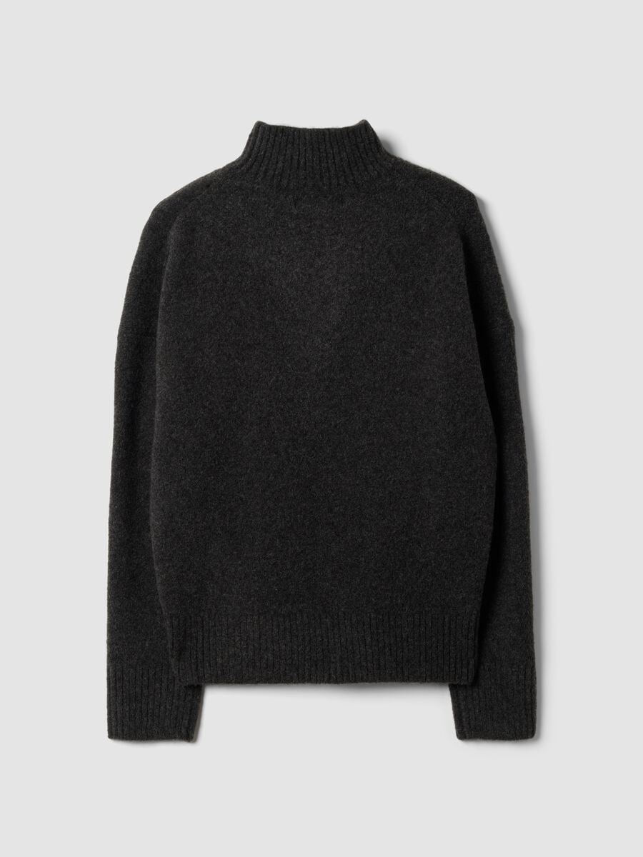 Maglia grigio antracite in lana elasticizzata con Collo rialzato_1