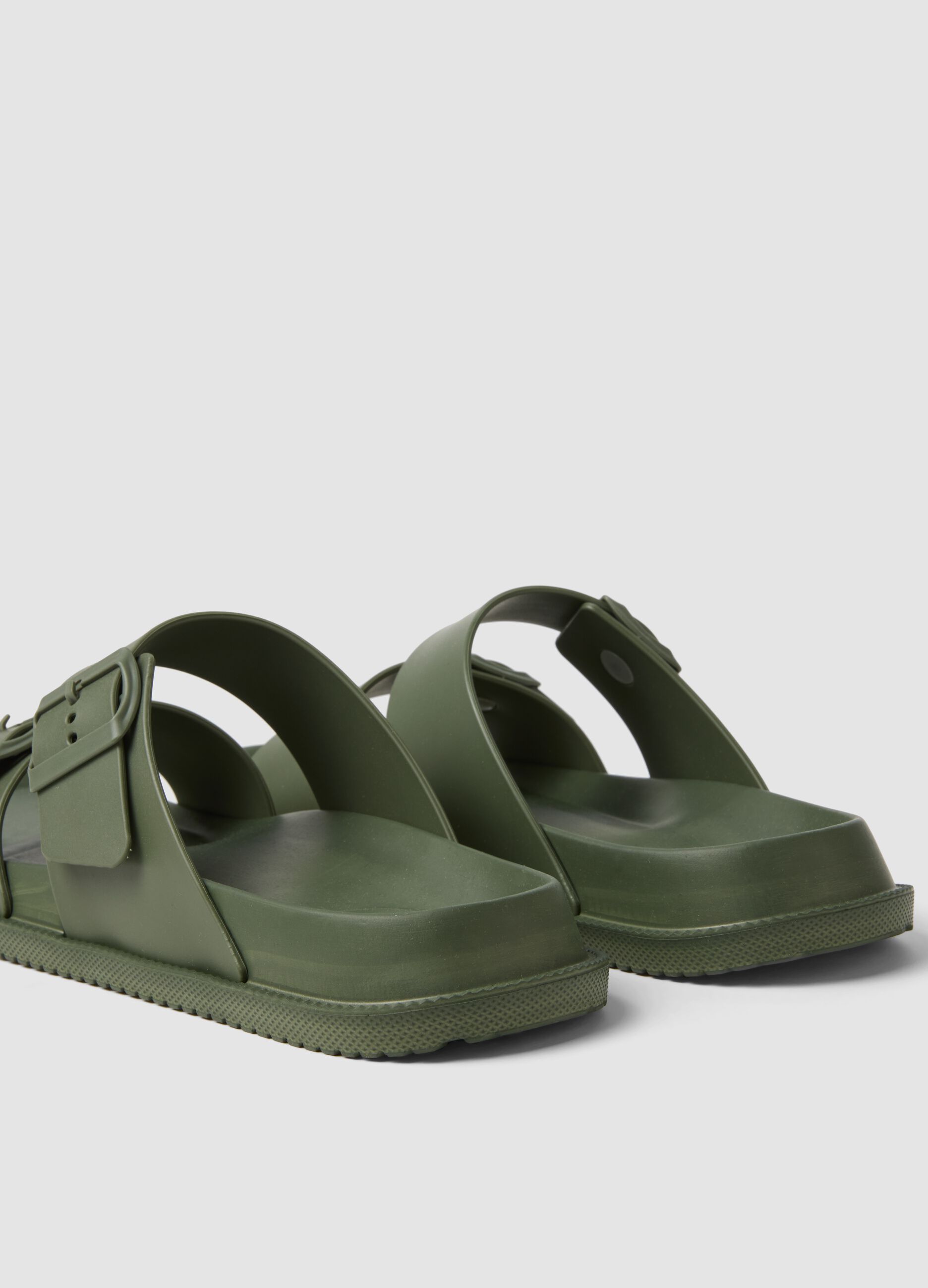 Green sandals with double strap and buckles