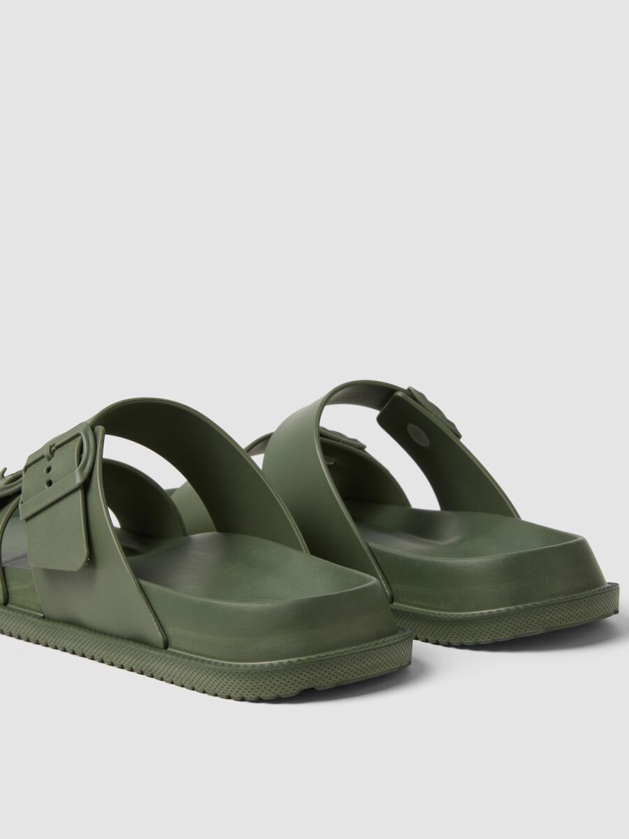 Green sandals with double strap and buckles_1