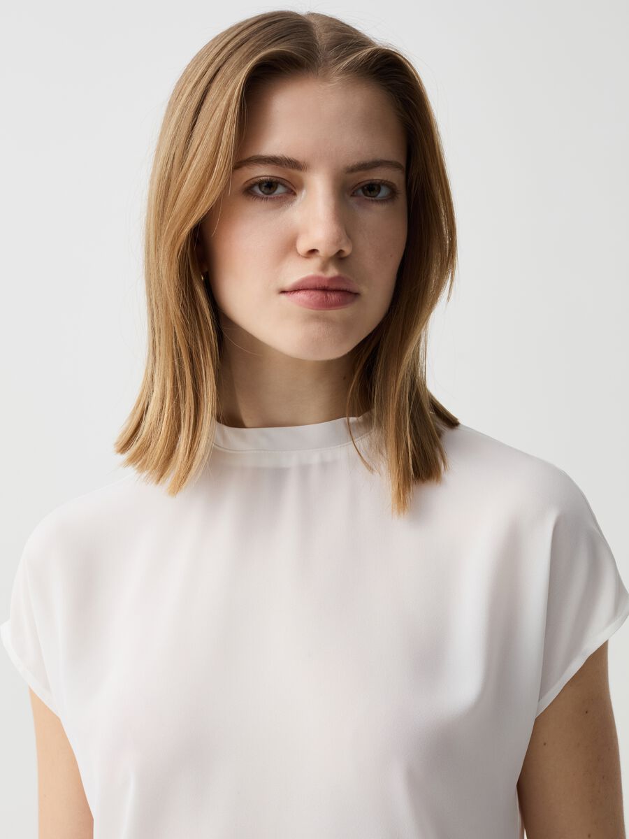 Short-sleeved blouse_1