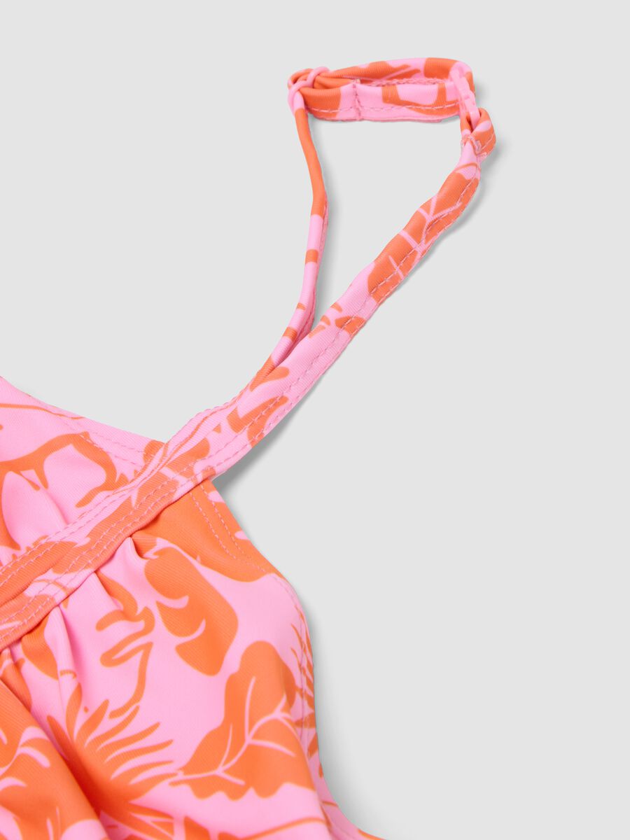 Fato de banho rosa de uma pe&ccedil;a em tecido el&aacute;stico com estampado tropical para menina_3