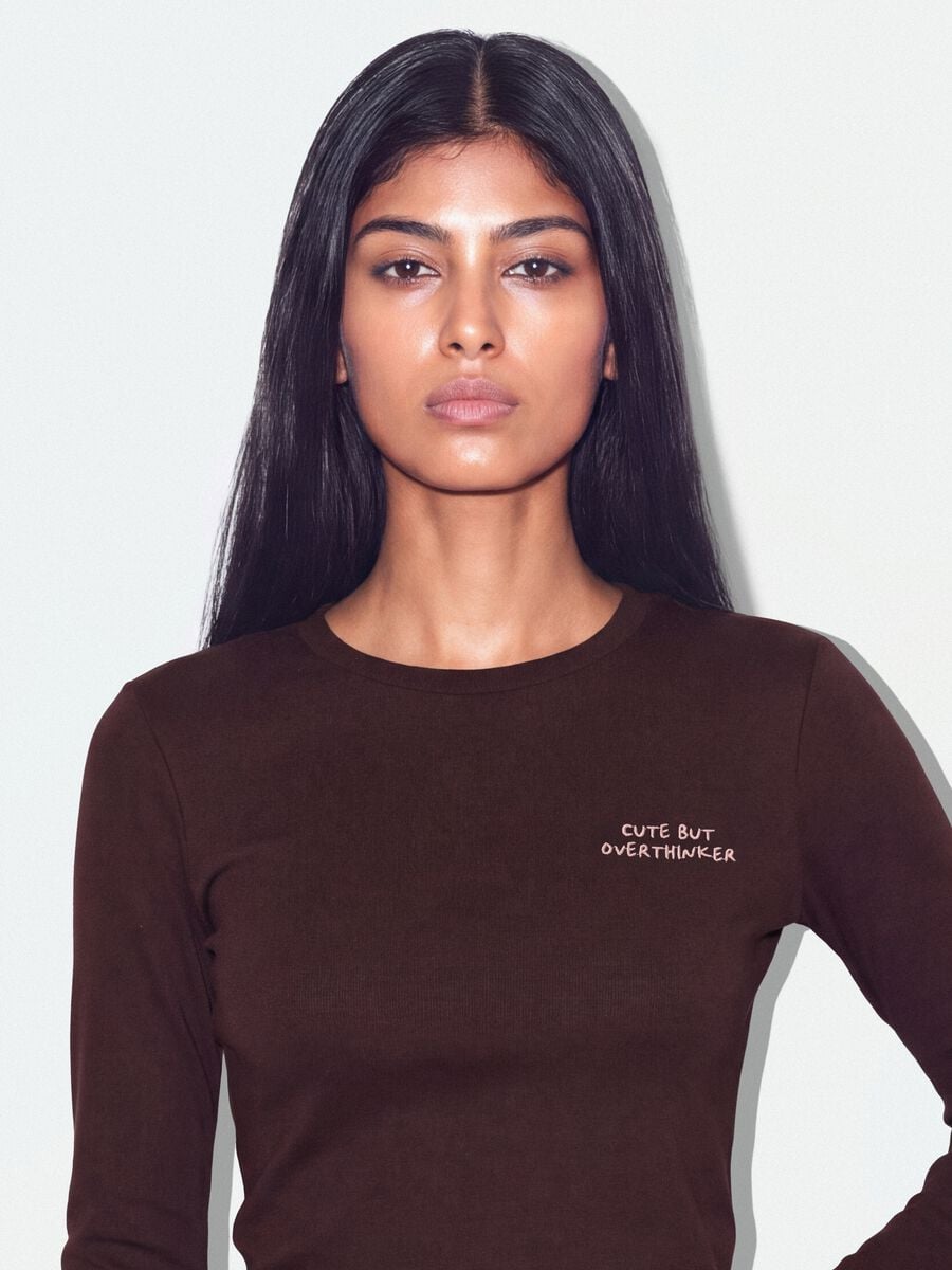 Brown pure cotton T-shirt with chest lettering_2