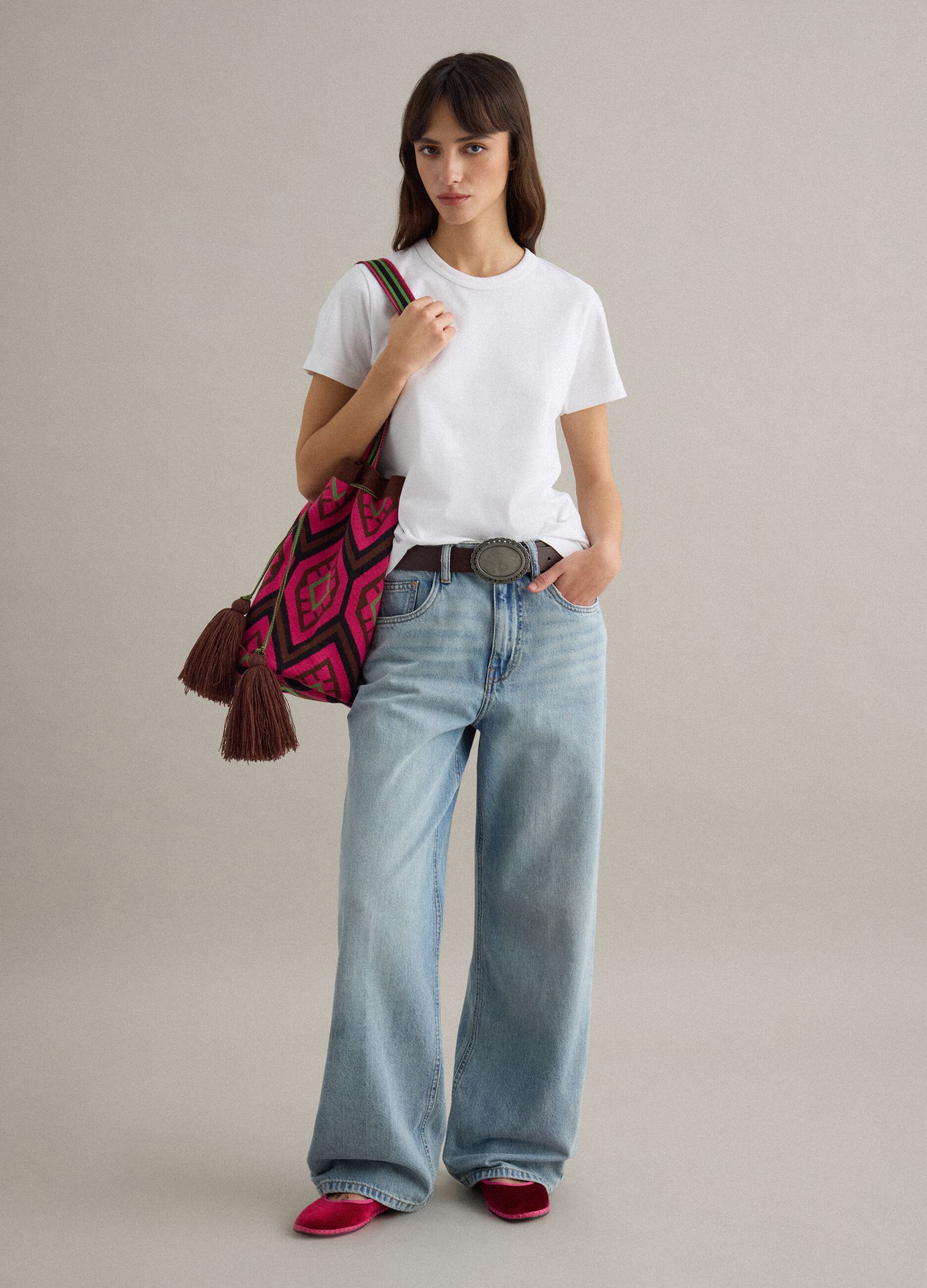 Jeans azul de perna reta em denim puro algod&atilde;o