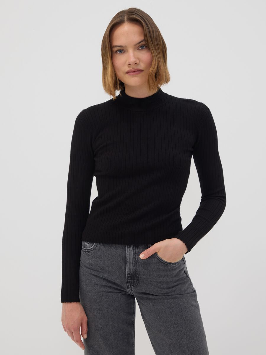 Black ribbed viscose-blend fitted top with high neck_1