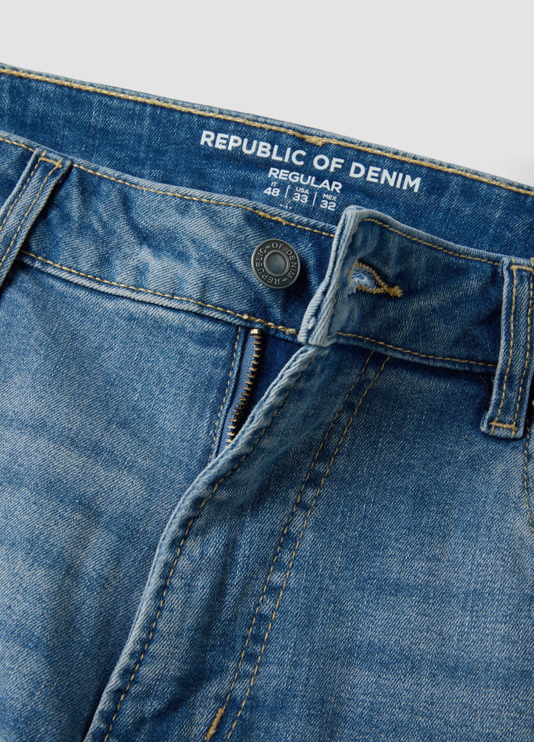 Hellblaue Denim-Jeans aus Stretch-Baumwolle, Regular Fit