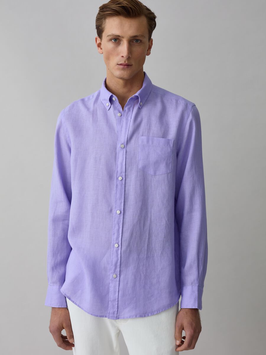Regular-fit shirt with button-down collar in linen_1