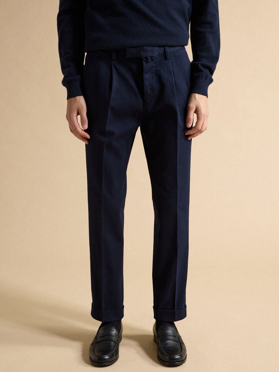 Navy blue stretch cotton chino trousers, regular fit_2