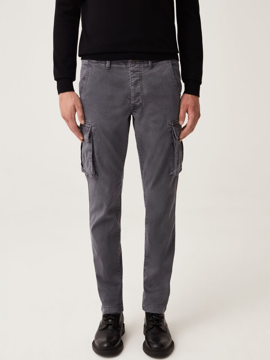 Cargo trousers in textured cotton_1
