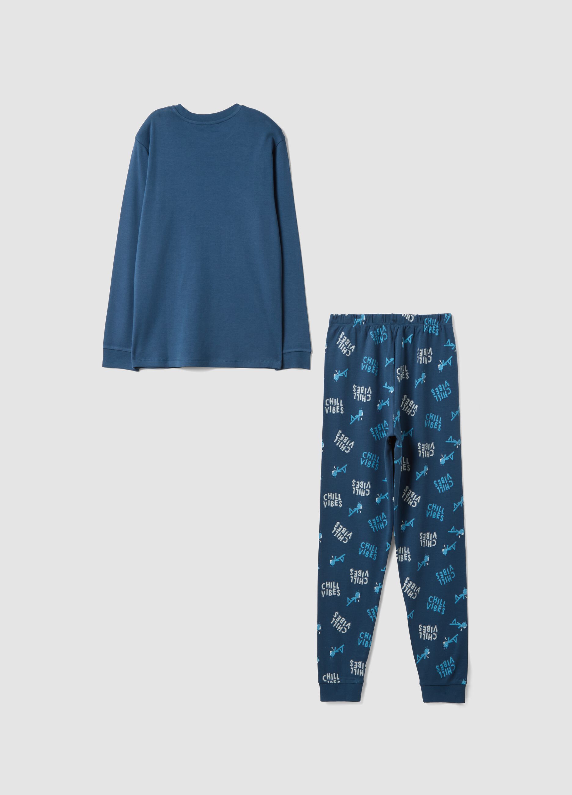 Blue organic cotton pyjamas with "Chill Vibes" slogan for boys
