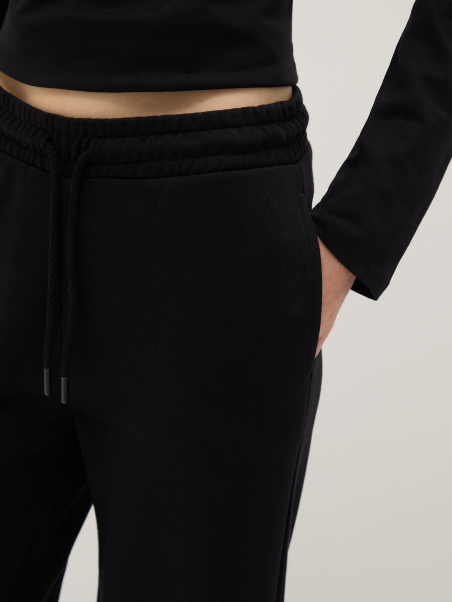 Black cotton blend regular fit trousers_3