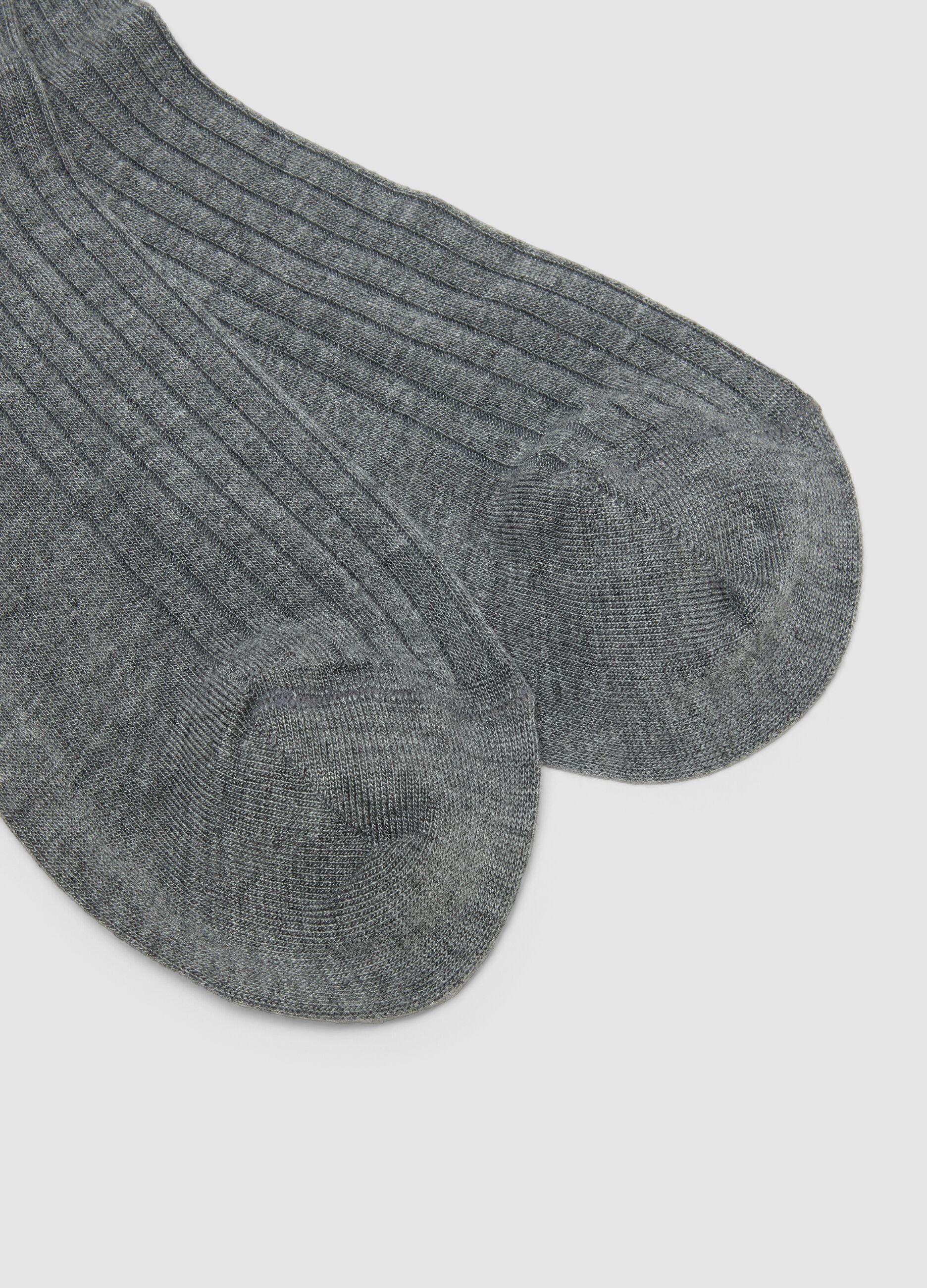Long grey socks in stretch viscose blend