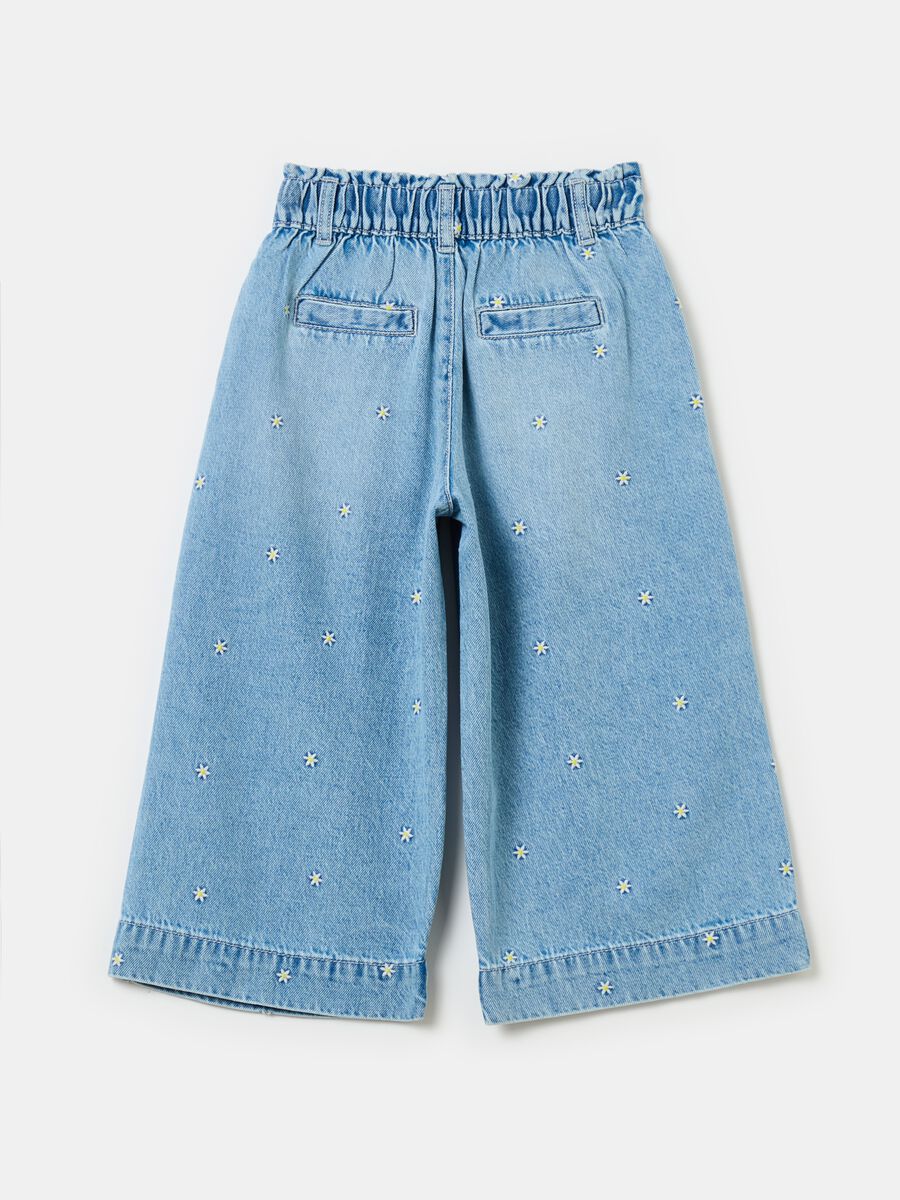 Cropped jeans with small flowers embroidery_0