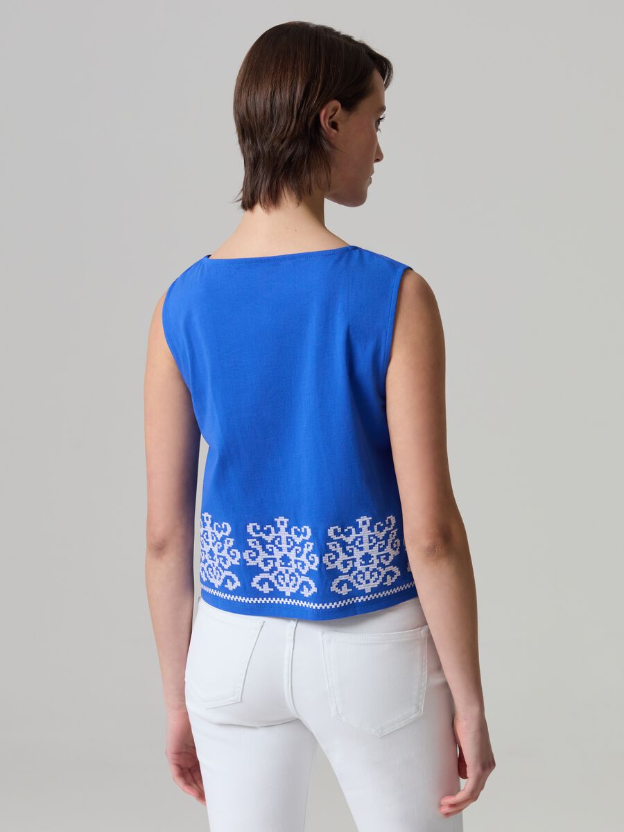 Tank top with ethnic embroidery_2