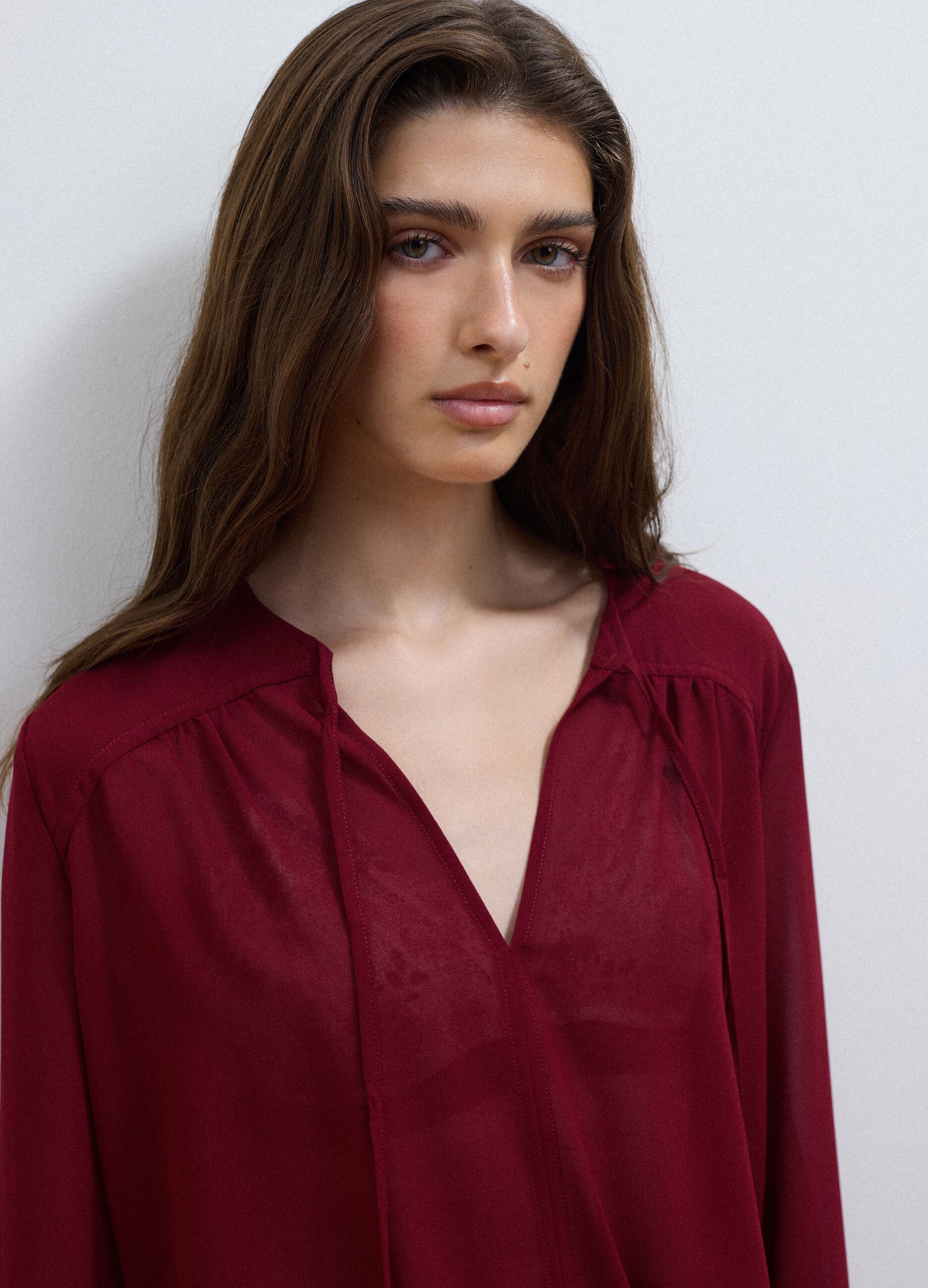 Red regular-fit blouse with V-neck and tie detail