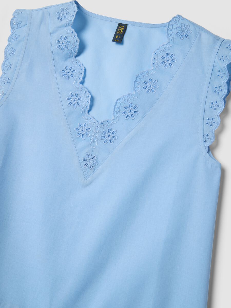 Sleeveless sky-blue pure cotton V-neck top, regular fit_5