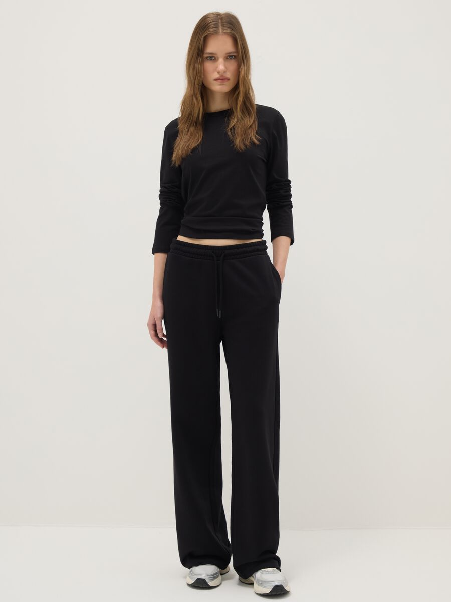 Crna majica dugih rukava od čistog pamuka u regularnom kroju_1