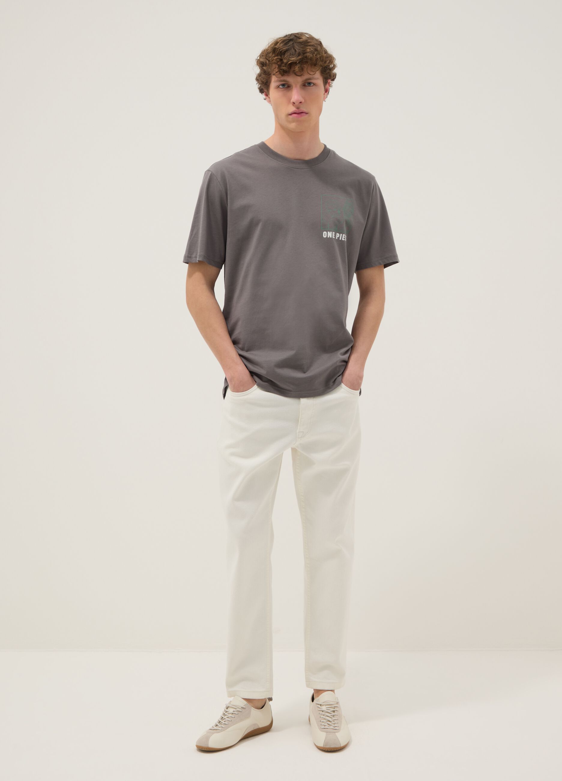 Graues T-Shirt mit One Piece-Print aus reiner Baumwolle, Relaxed Fit