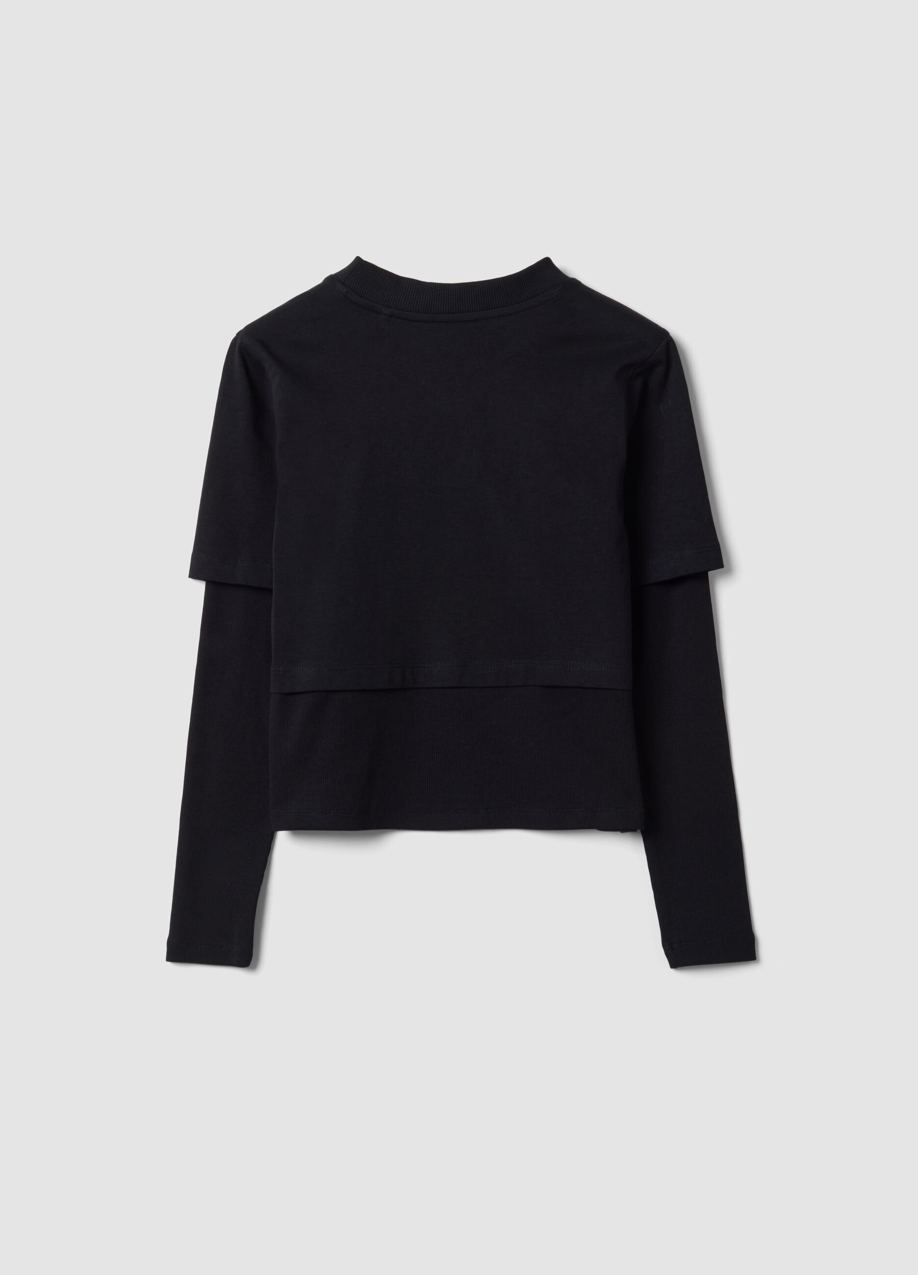 T-shirt nera in puro cotone con collo a costine e stampa boxy fit