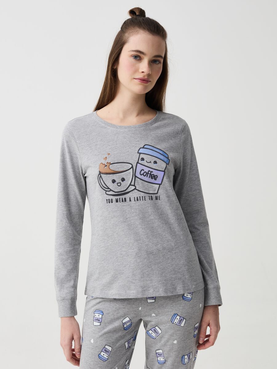 Pijama largo con estampado café_1