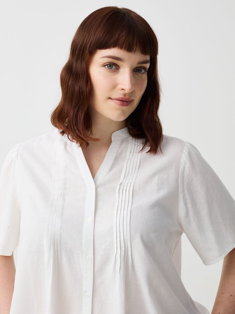 Curvy blouse in linen and viscose with buttons_1