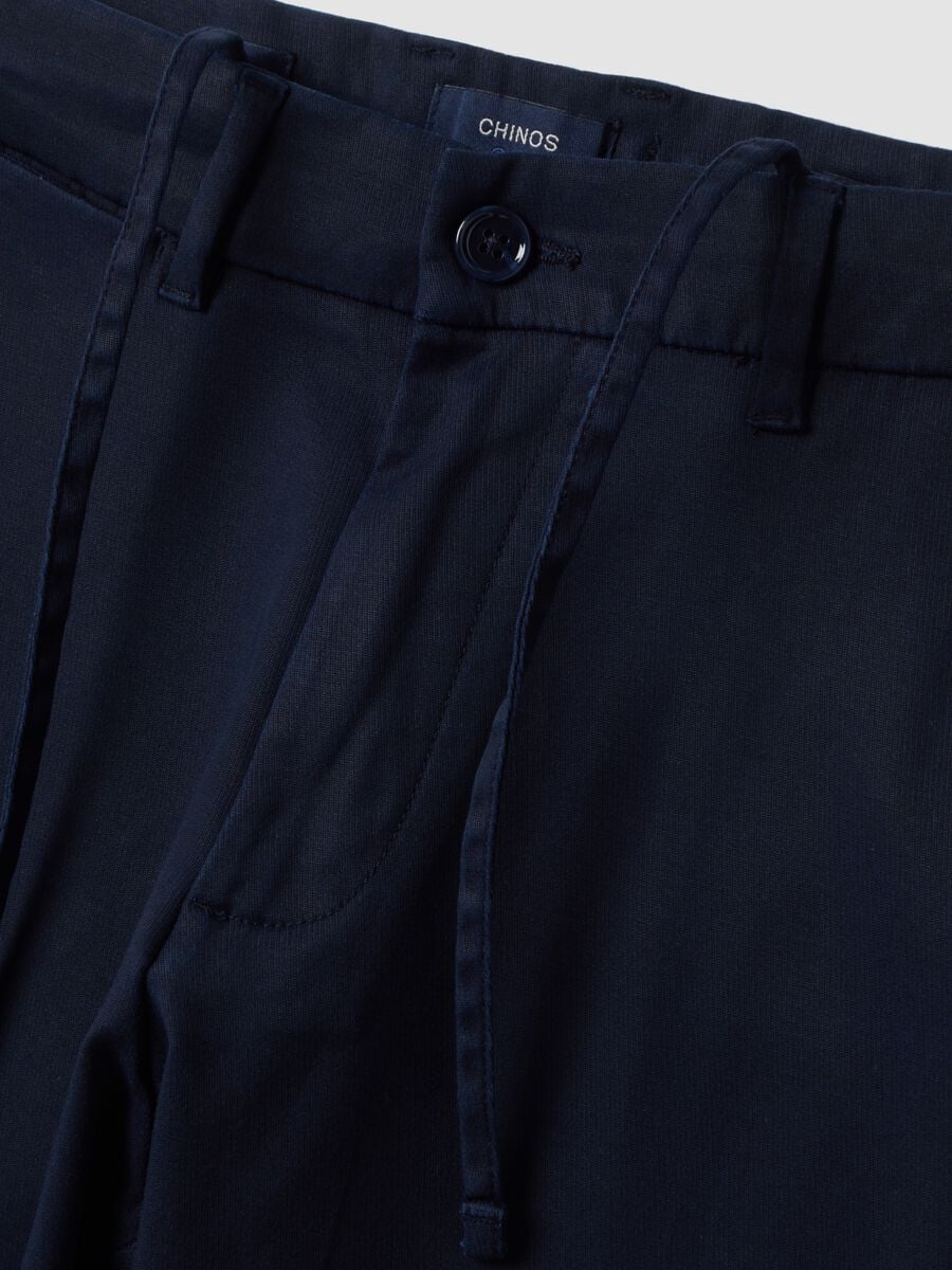 Blue slim-fit chino trousers in lyocell and stretch cotton_5