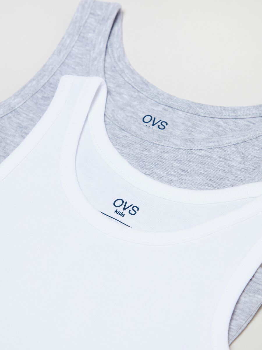 Two-pack racerback vests in cotton_2