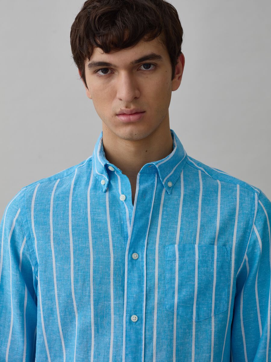 Regular-fit shirt with striped pattern_2