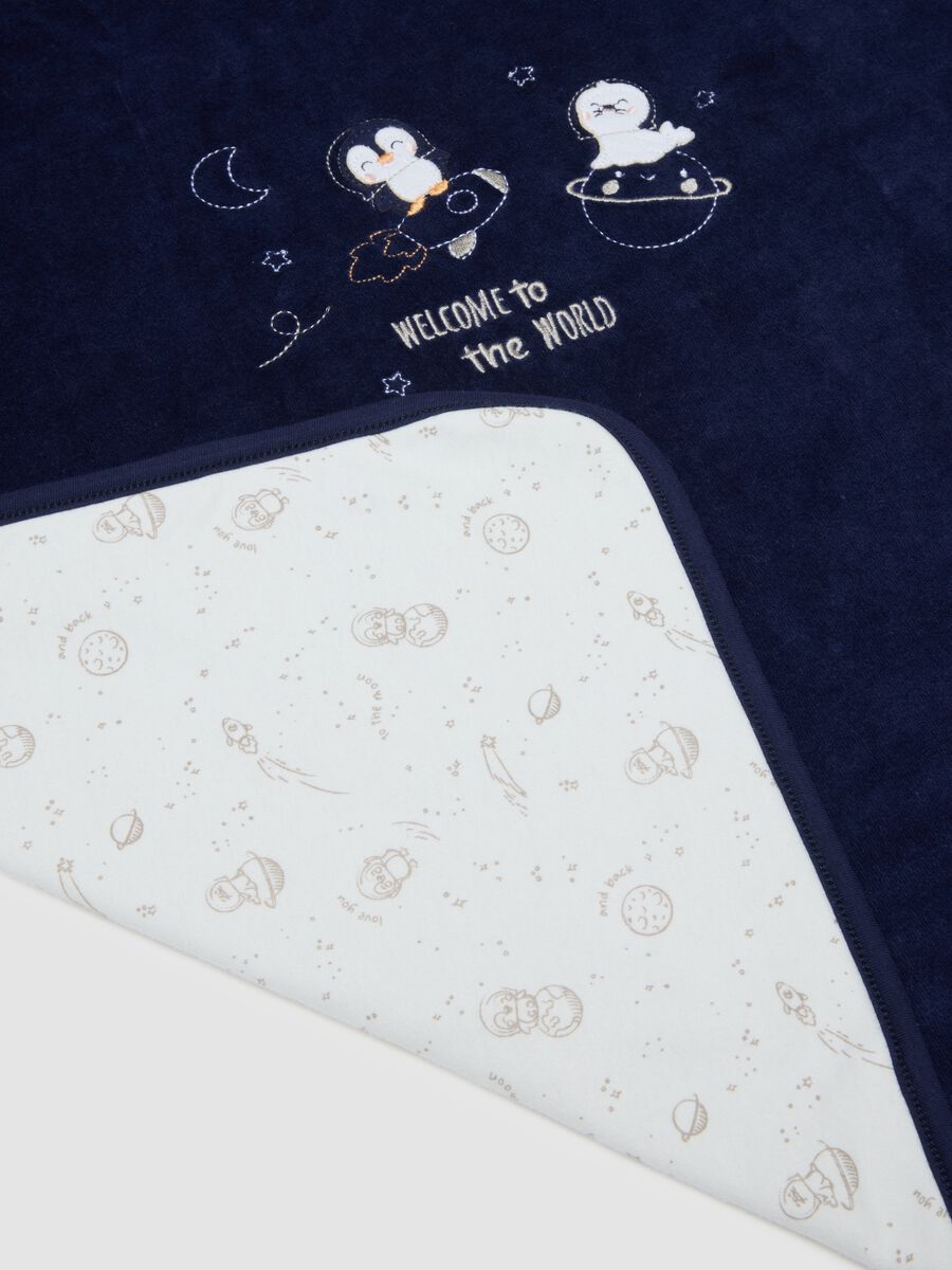 Blue organic cotton-blend baby blanket with print_1