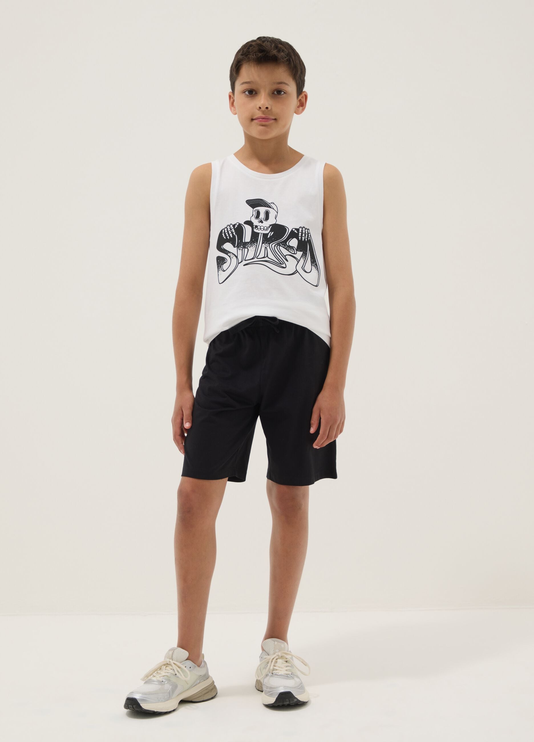 Conjunto preto e branco em algod&atilde;o puro com top e cal&ccedil;&otilde;es