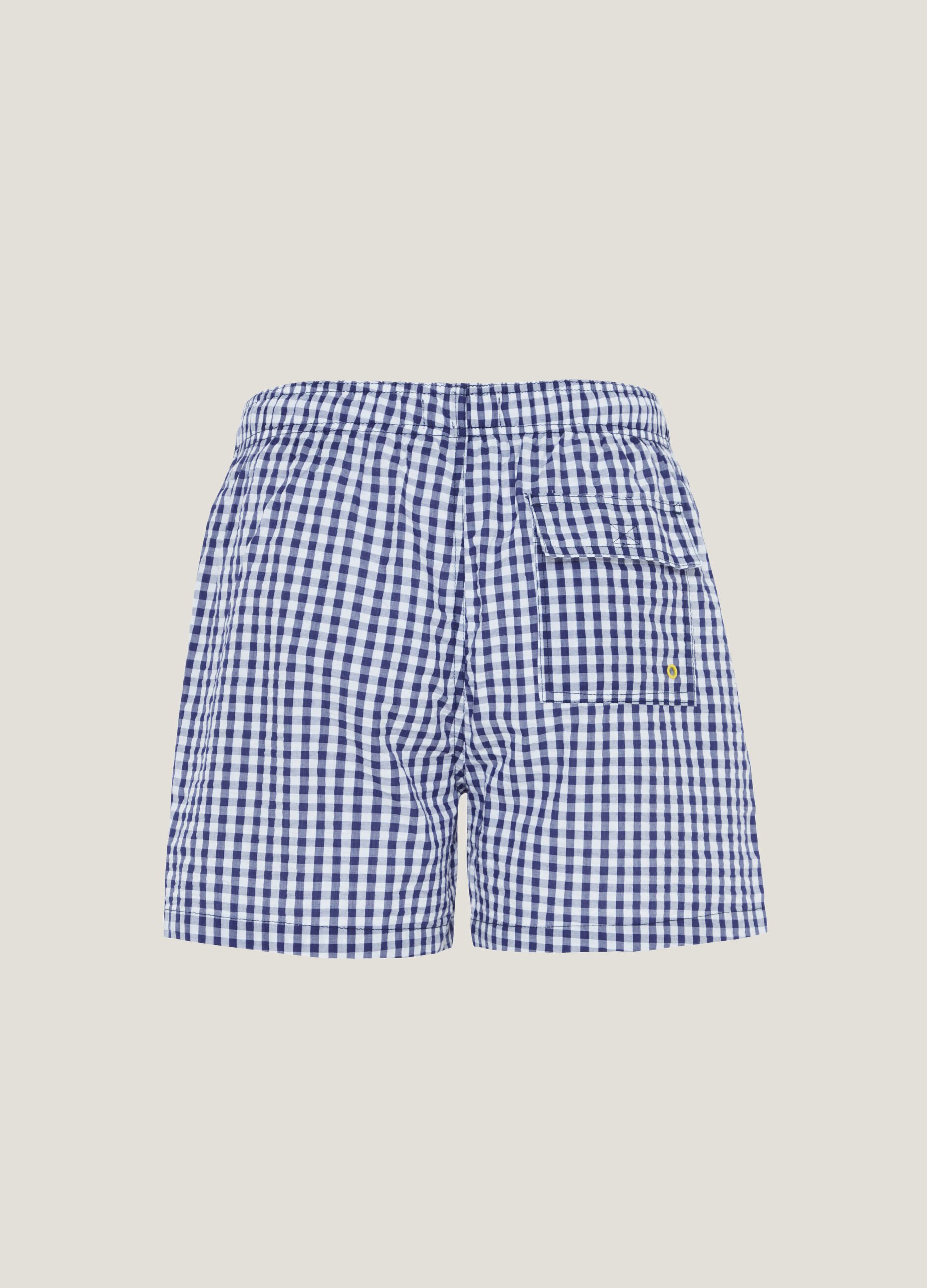 Swimming trunks in gingham cotton