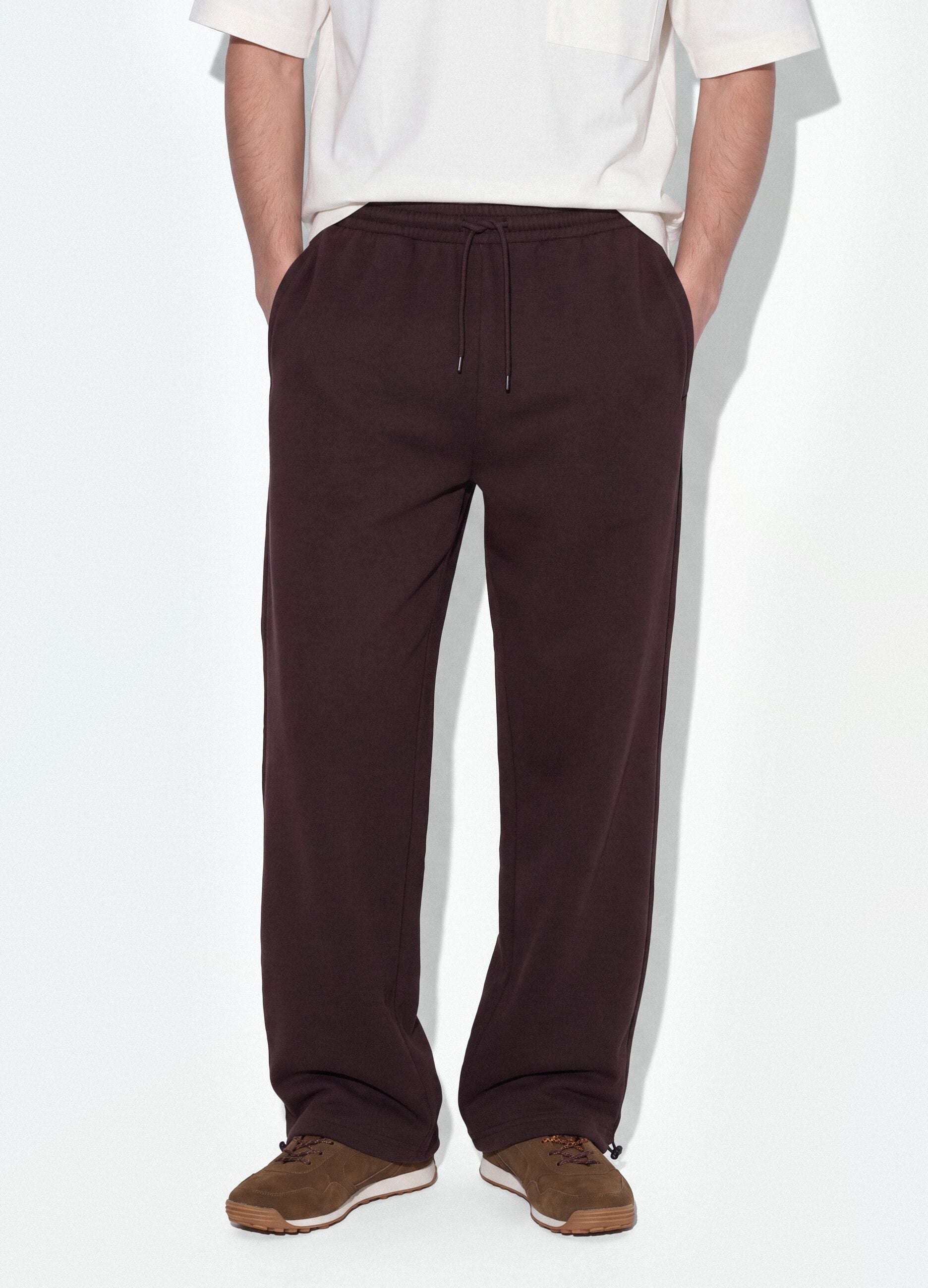 Braune Jogger aus reiner Baumwolle mit elastischem Bund, Oversize-Fit