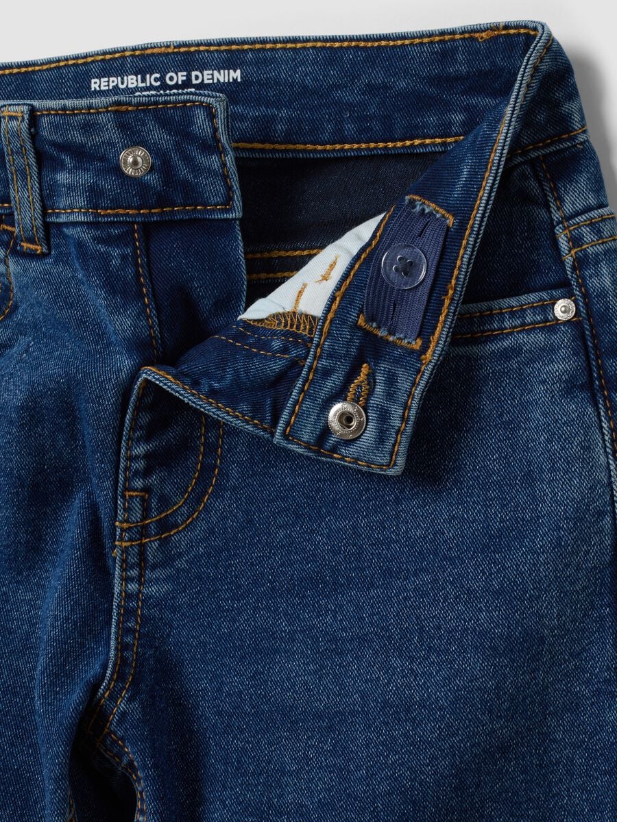 &Mu;&pi;&lambda;&epsilon; &tau;&zeta;&iota;&nu; denim ί&sigma;&iota;&alpha;&sigmaf; &gamma;&rho;&alpha;&mu;&mu;ή&sigmaf; &alpha;&pi;ό &epsilon;&lambda;&alpha;&sigma;&tau;&iota;&kappa;ό &beta;&alpha;&mu;&beta;ά&kappa;&iota; &gamma;&iota;&alpha; &alpha;&gamma;ό&rho;&iota;&alpha;_3