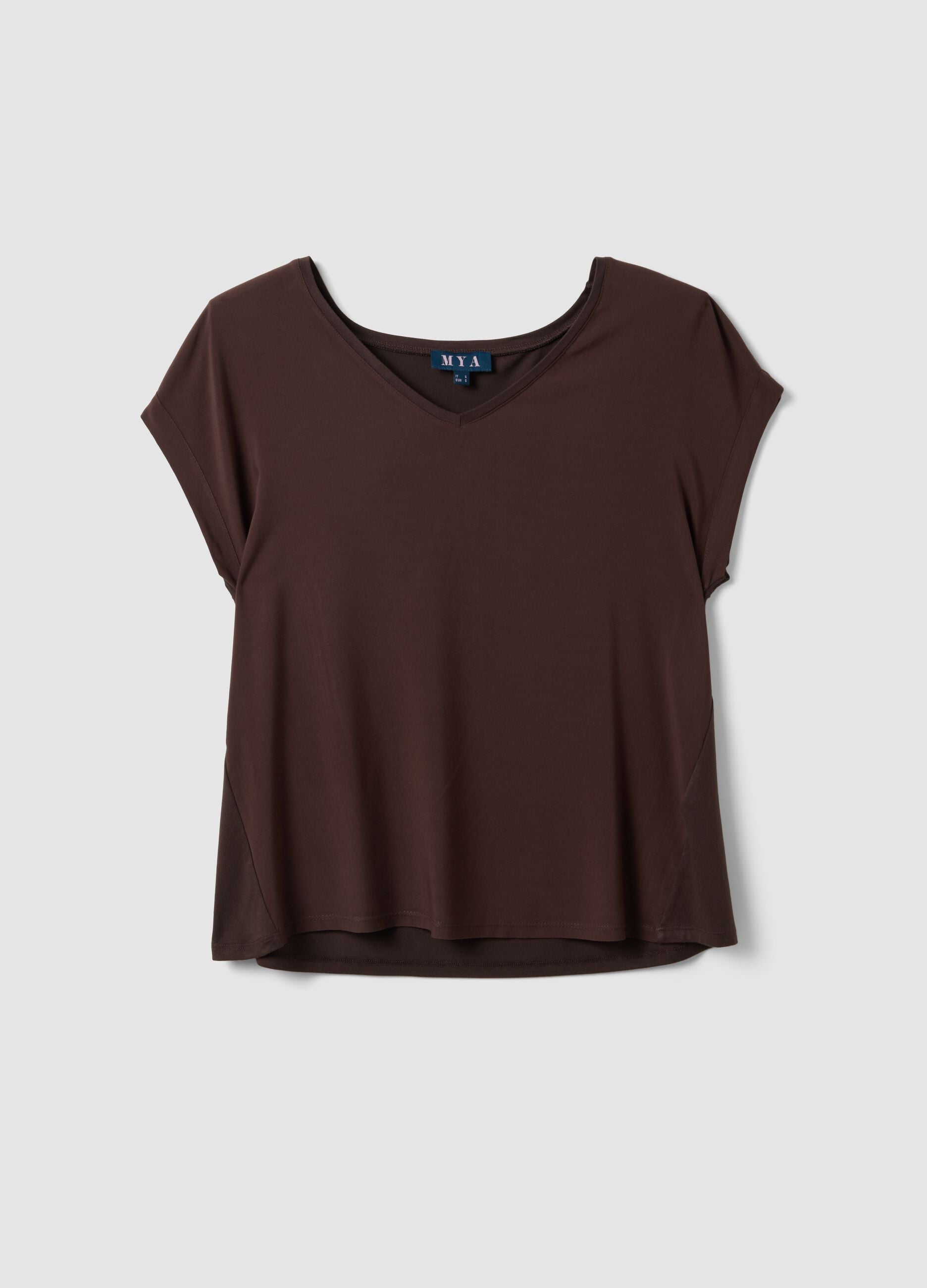 &Kappa;&alpha;&phi;έ T-shirt &alpha;&pi;ό 100% &beta;&iota;&sigma;&kappa;ό&zeta;&eta; &mu;&epsilon; V &lambda;&alpha;&iota;&mu;ό&kappa;&omicron;&psi;&eta;, regular &epsilon;&phi;&alpha;&rho;&mu;&omicron;&gamma;ή