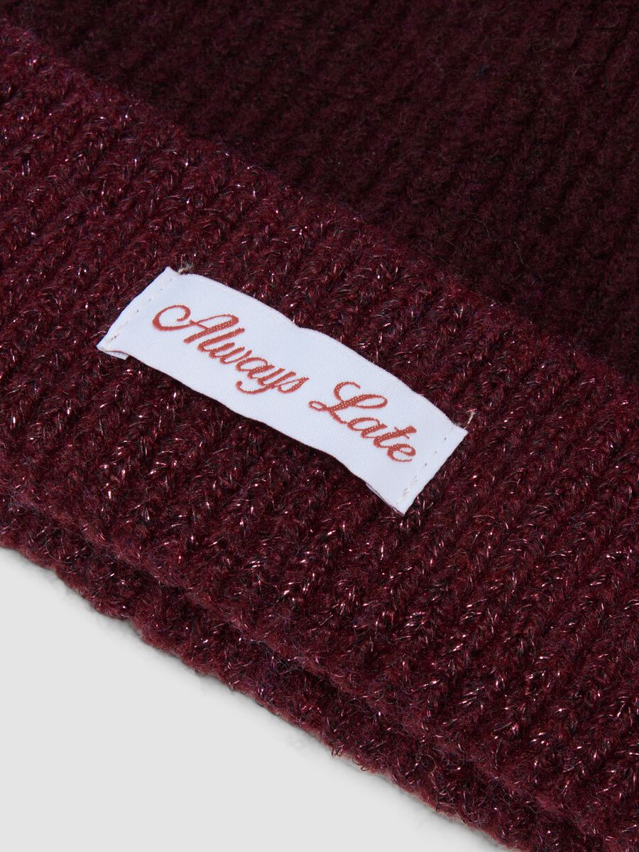 Cappellino rosso in lana elasticizzata a coste_1