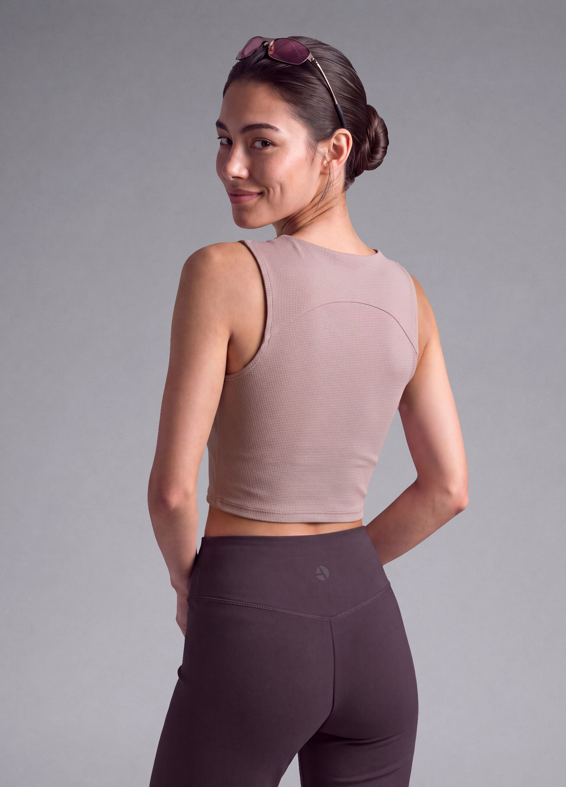Pink cropped top in stretch fabric