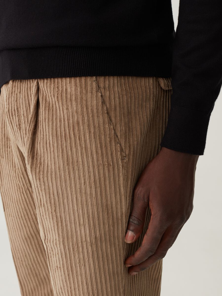The Perfect Item chino trousers in ribbed velvet_3