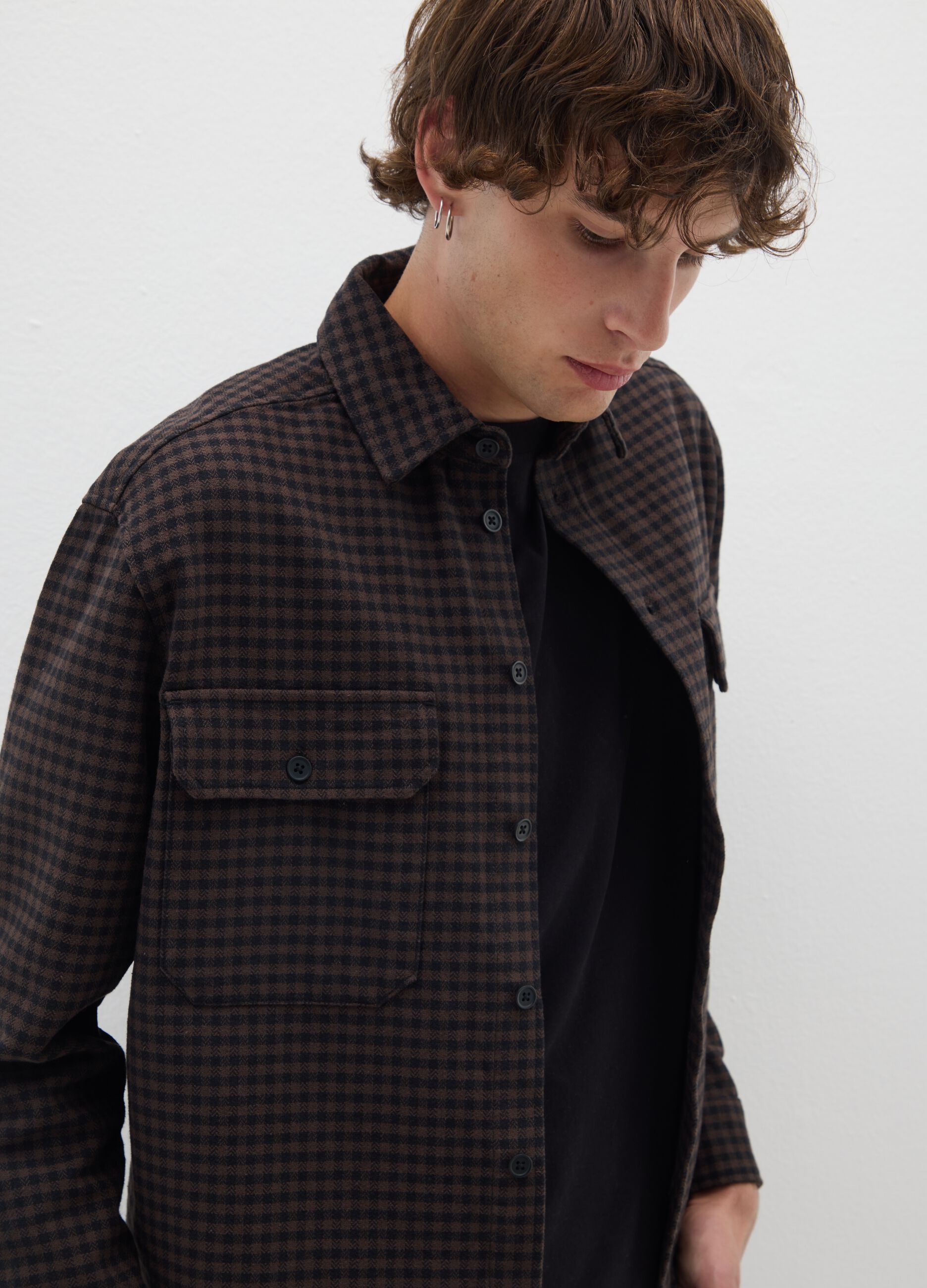 Camisa castanha aos quadrados em puro algod&atilde;o e flanela com ajuste regular