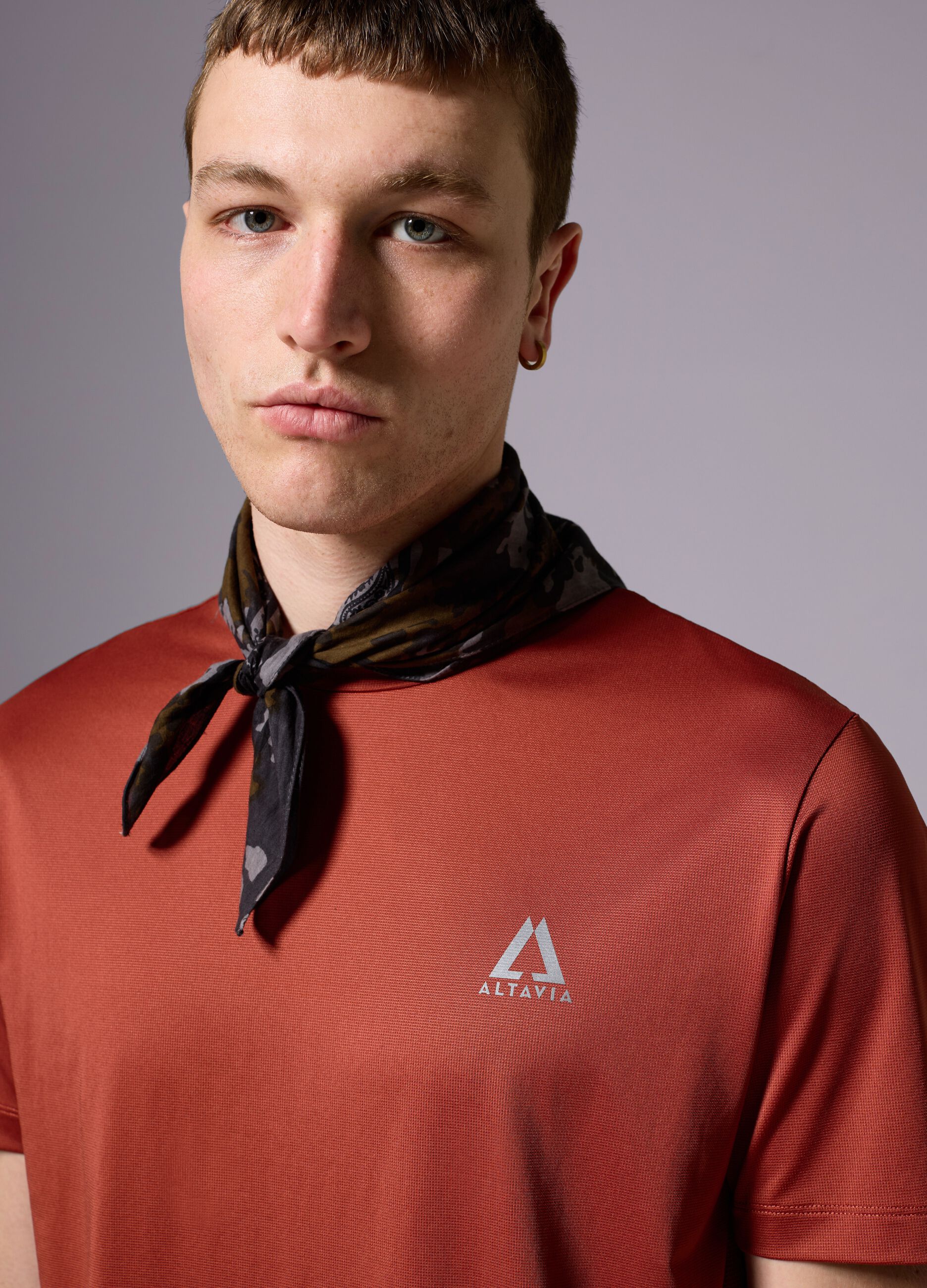 Sport-T-Shirt mit kurzen &Auml;rmeln aus Mesh-Gewebe