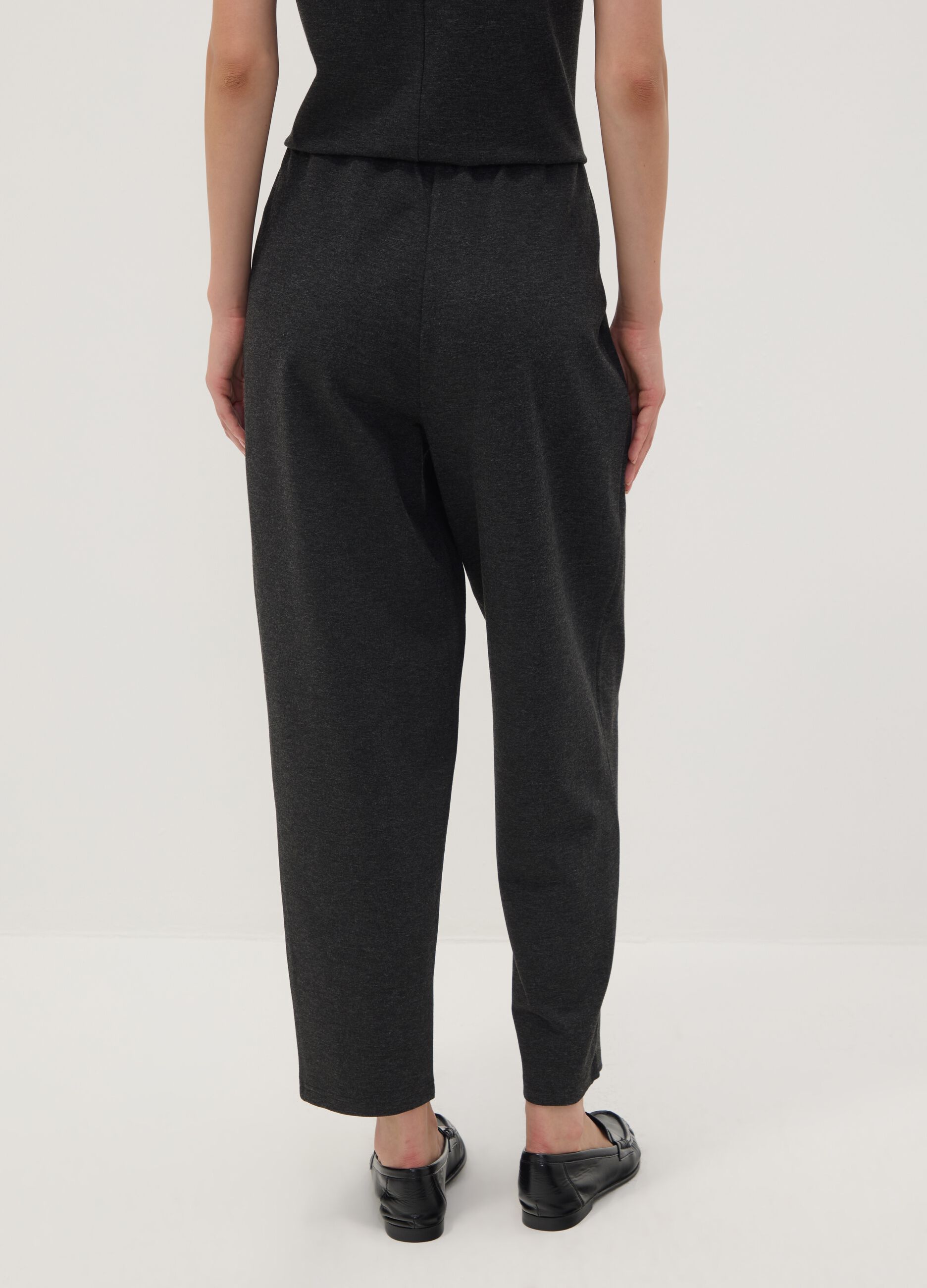 Schwarze Joggerhose aus Milano-Strick in elastischer Viskose, Barrel Fit