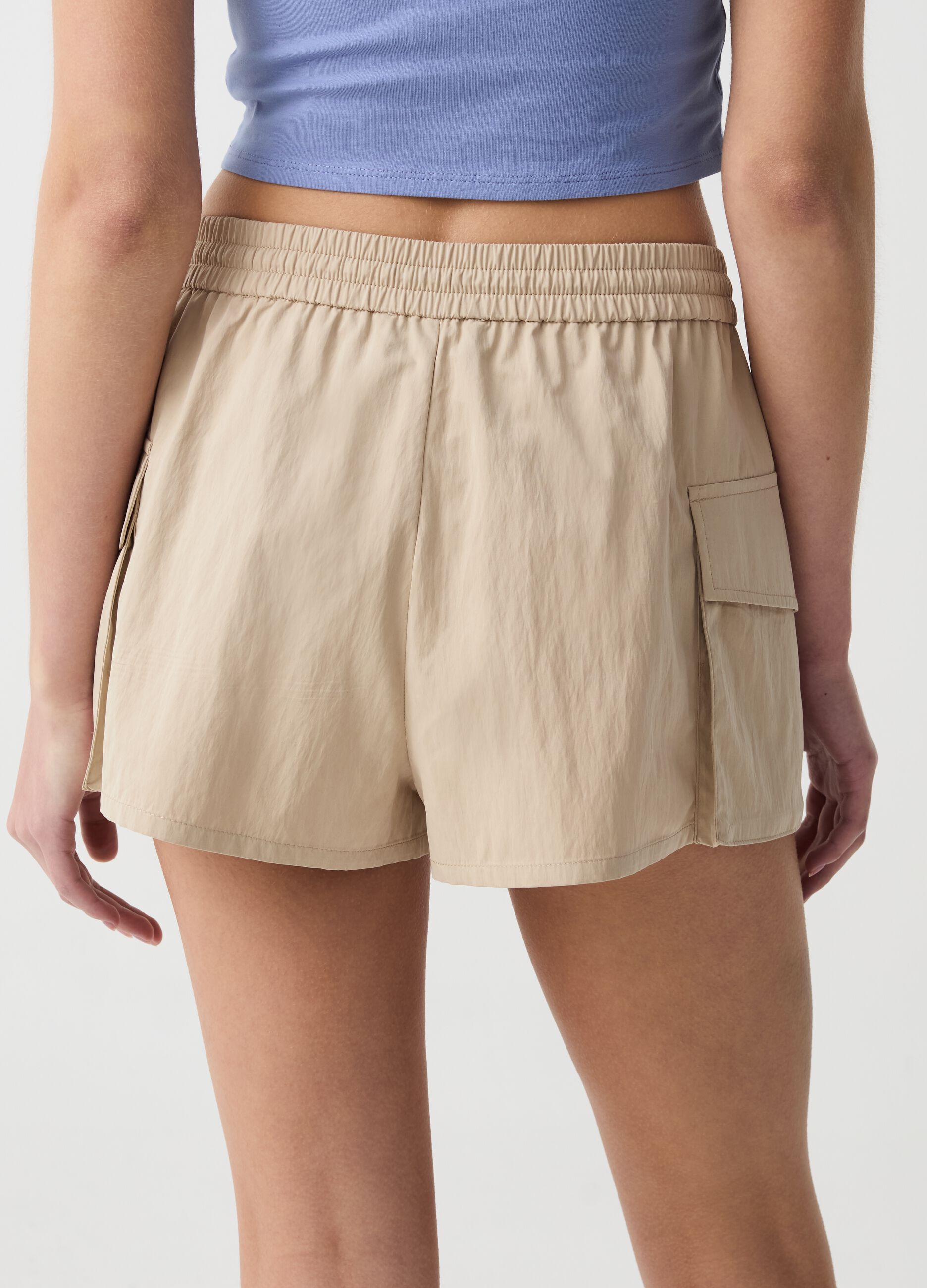 Cargo shorts in nylon