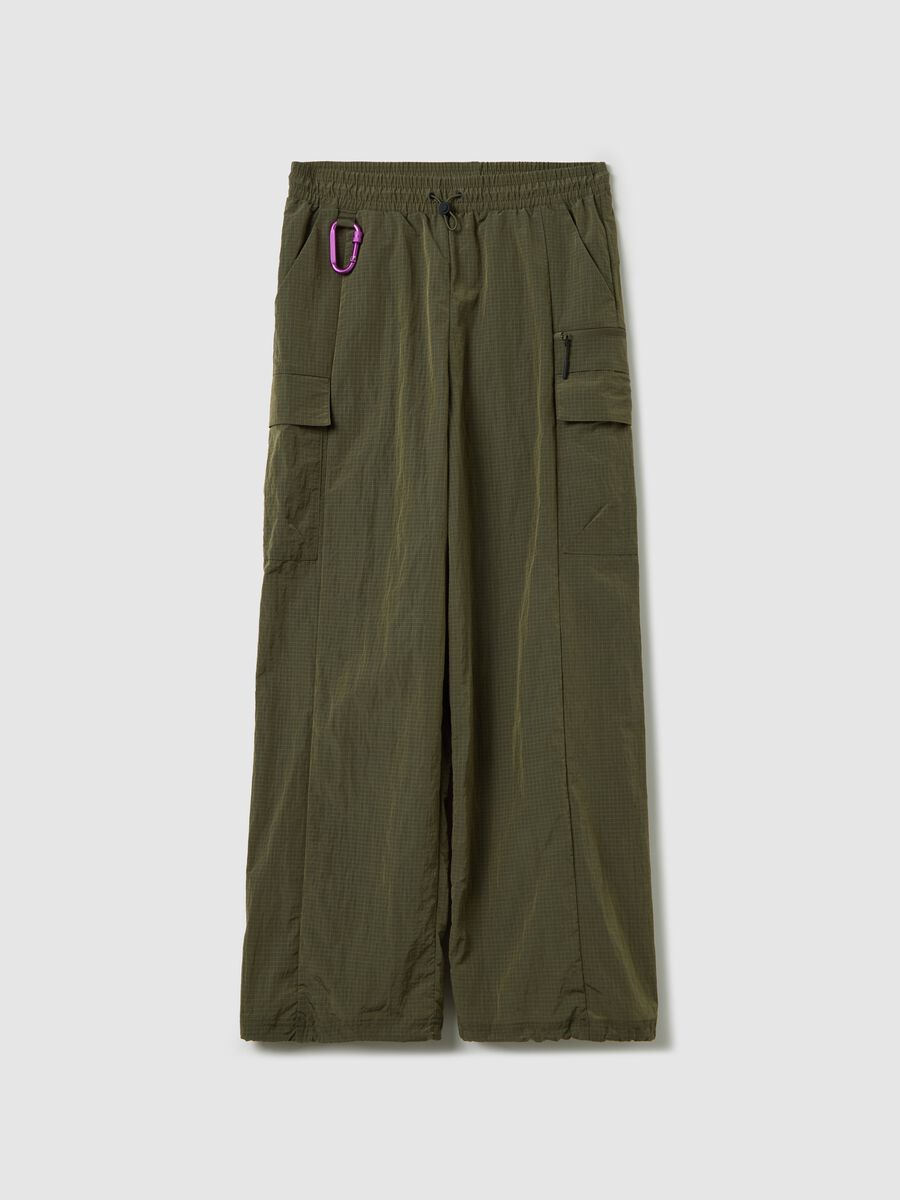 &Epsilon;&lambda;&alpha;&iota;ό&lambda;&alpha;&delta;&omicron; &pi;&rho;ά&sigma;&iota;&nu;&omicron; &alpha;&theta;&lambda;&eta;&tau;&iota;&kappa;ό &pi;&alpha;&nu;&tau;&epsilon;&lambda;ό&nu;&iota; cargo_4