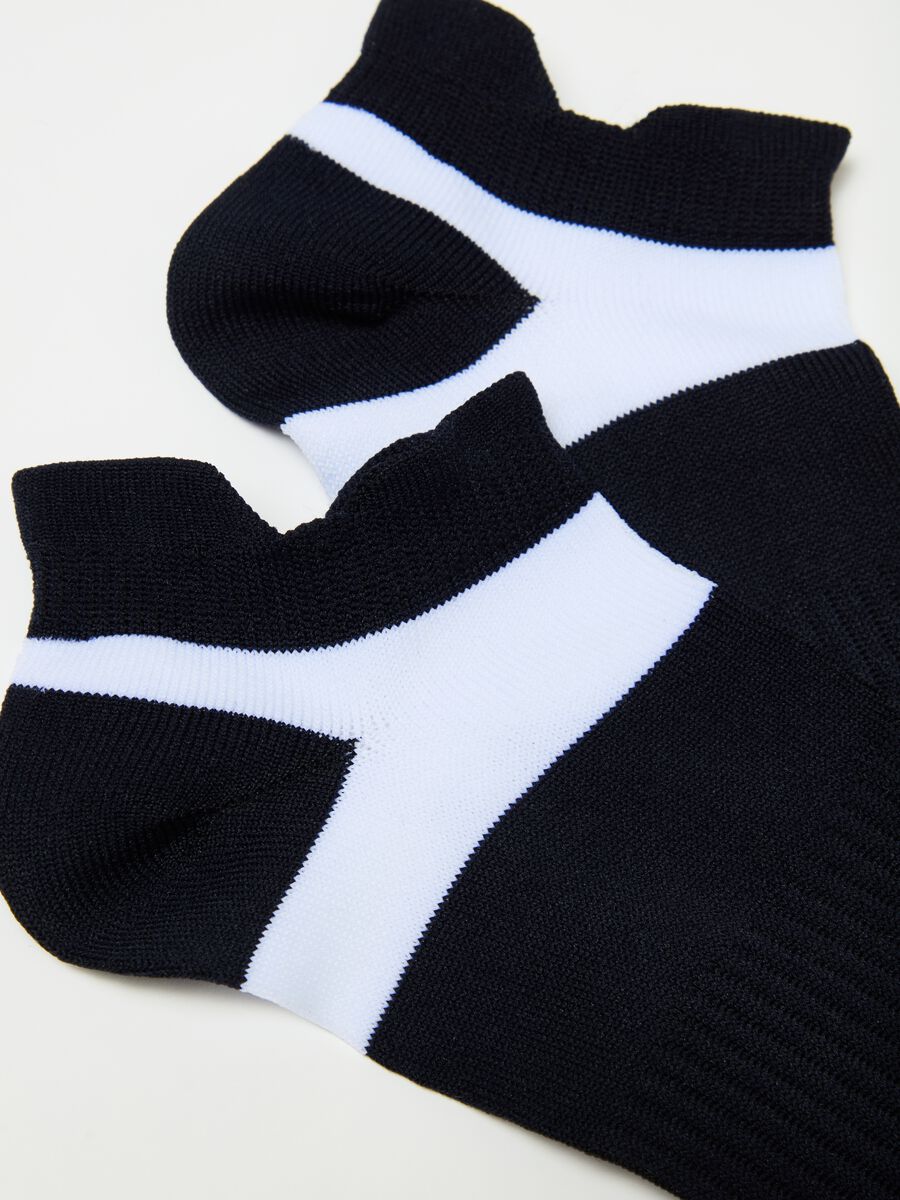 Three-pair pack stretch sneaker liners_2